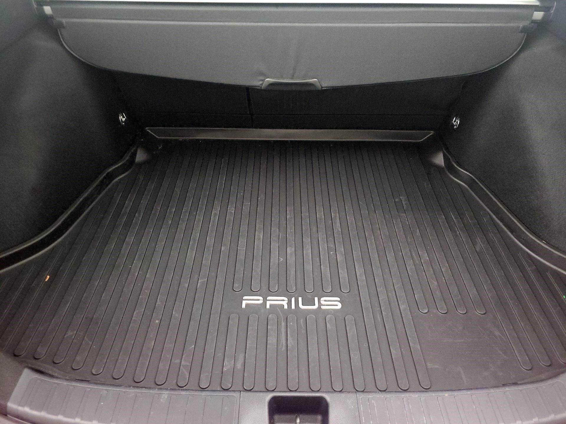 Thumbnail: 2022 Toyota Prius - 20