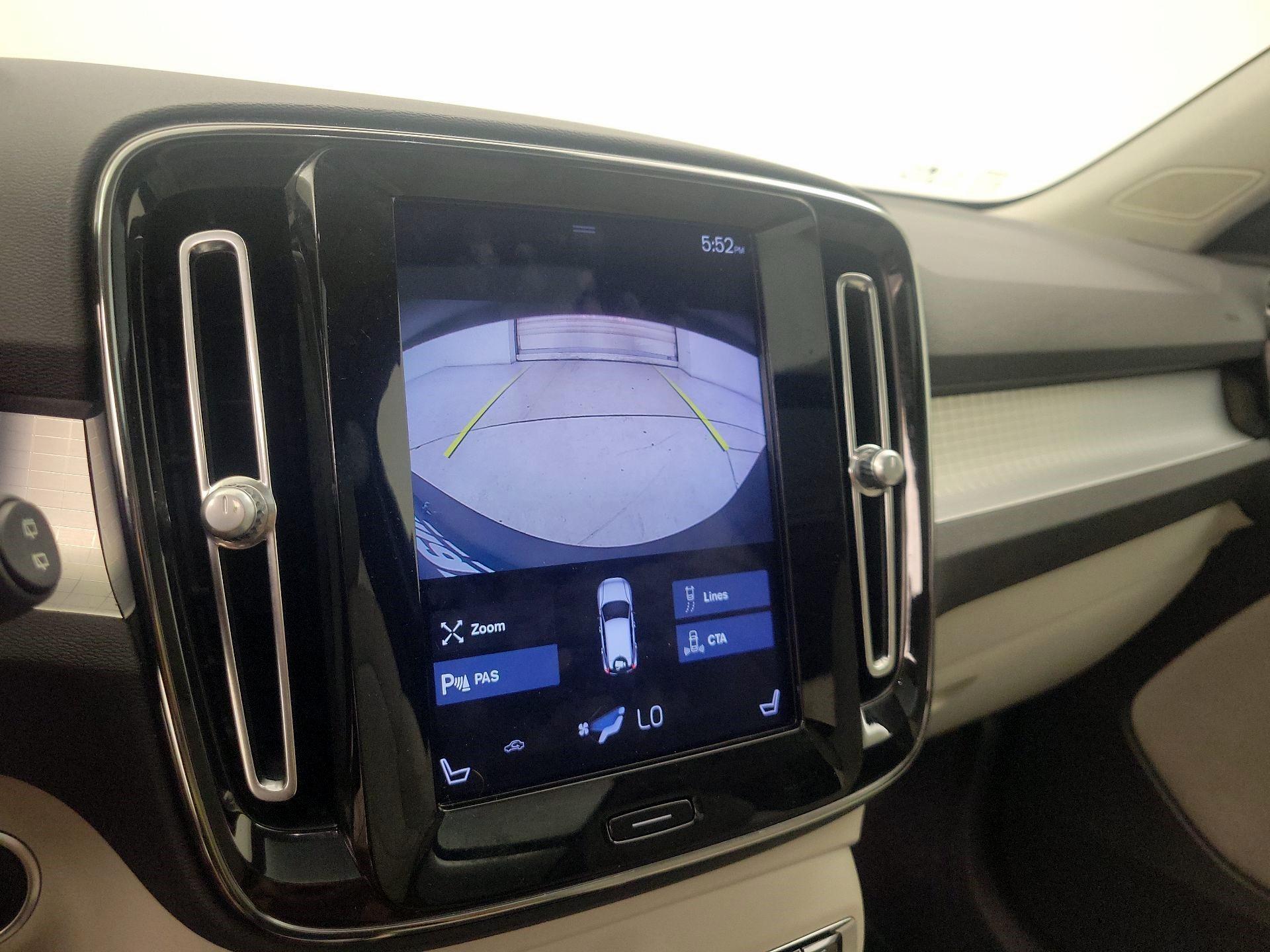 Thumbnail: 2020 Volvo XC40 - 14