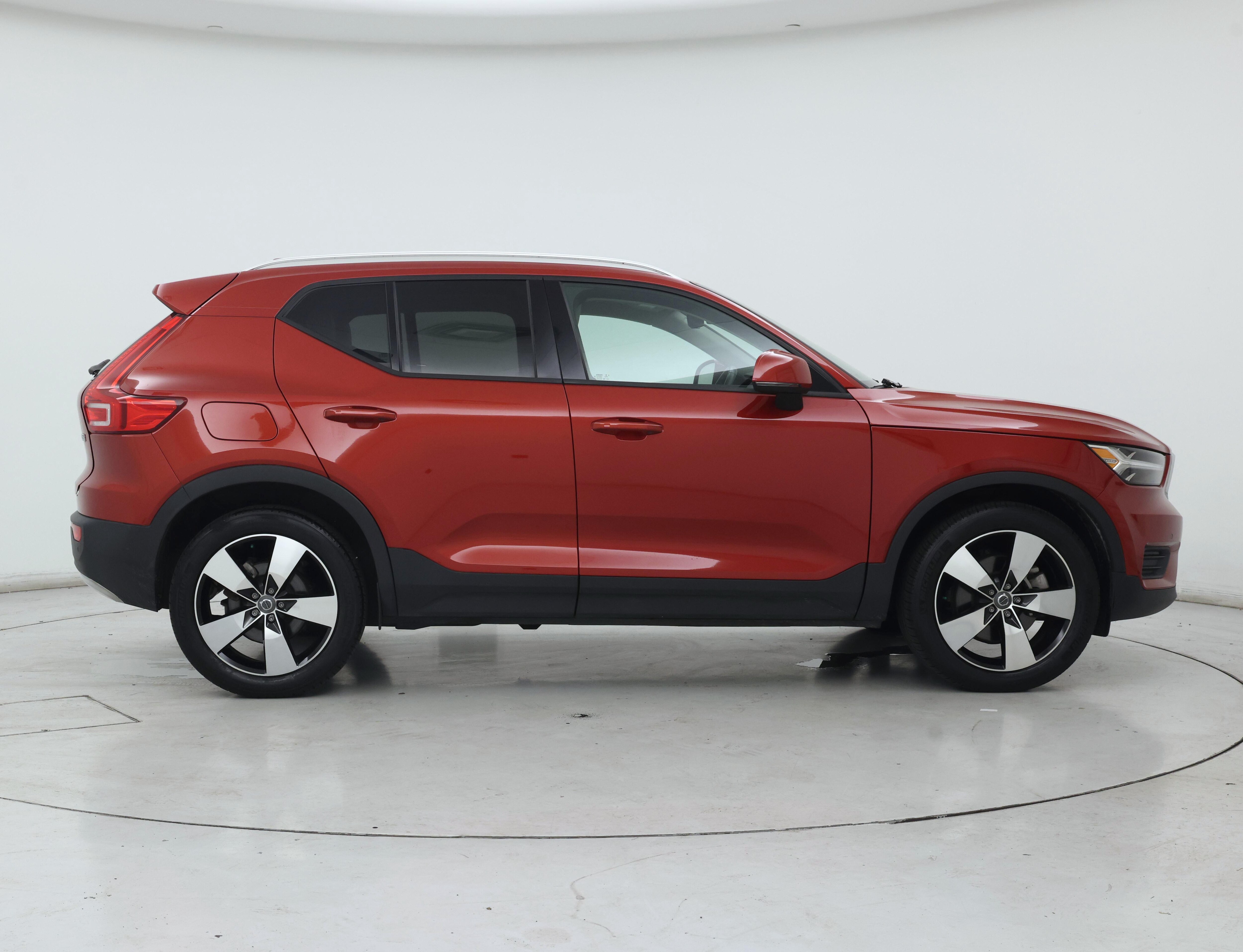 Thumbnail: 2020 Volvo XC40 - 7