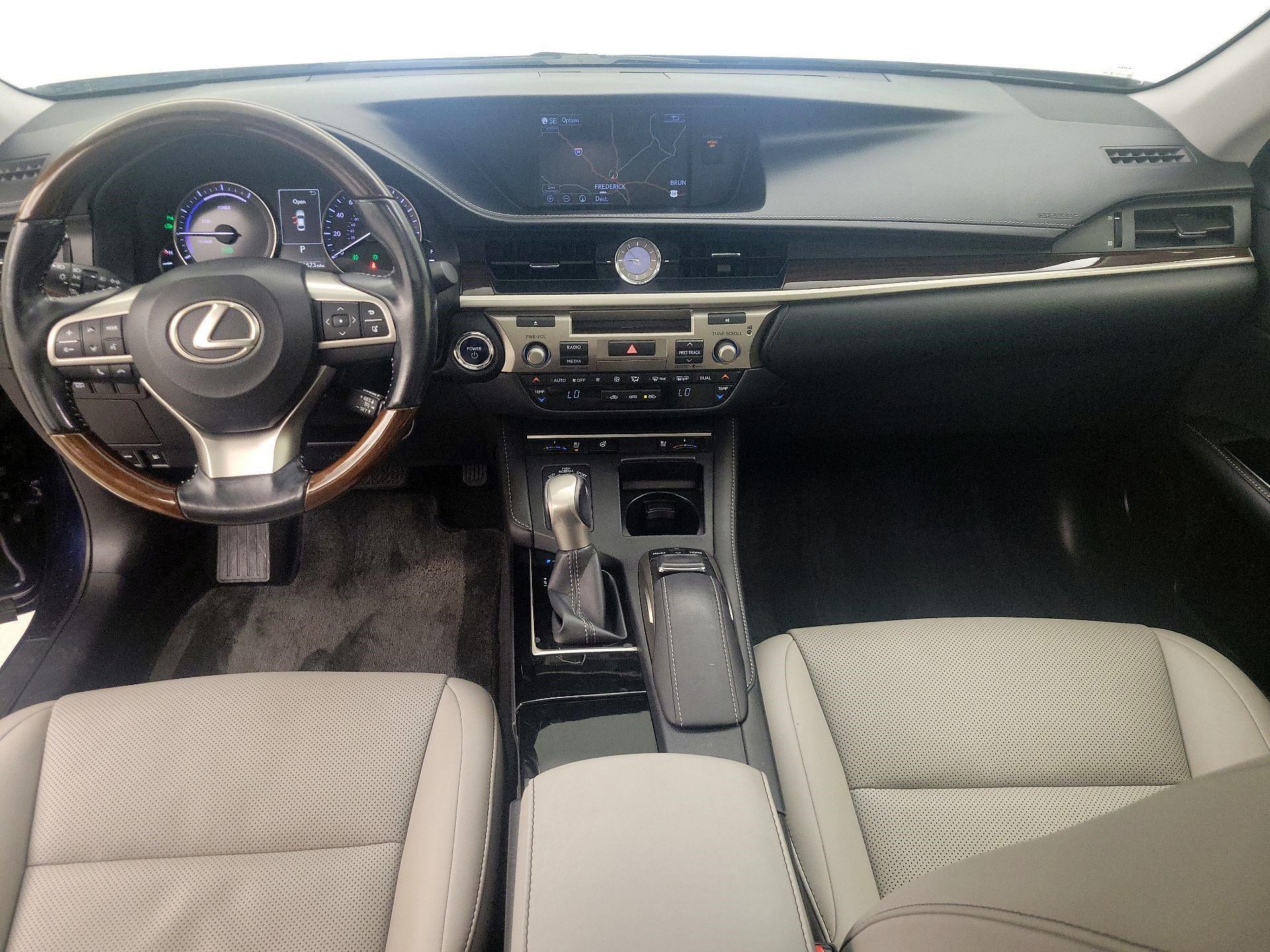 Thumbnail: 2016 Lexus ES - 9