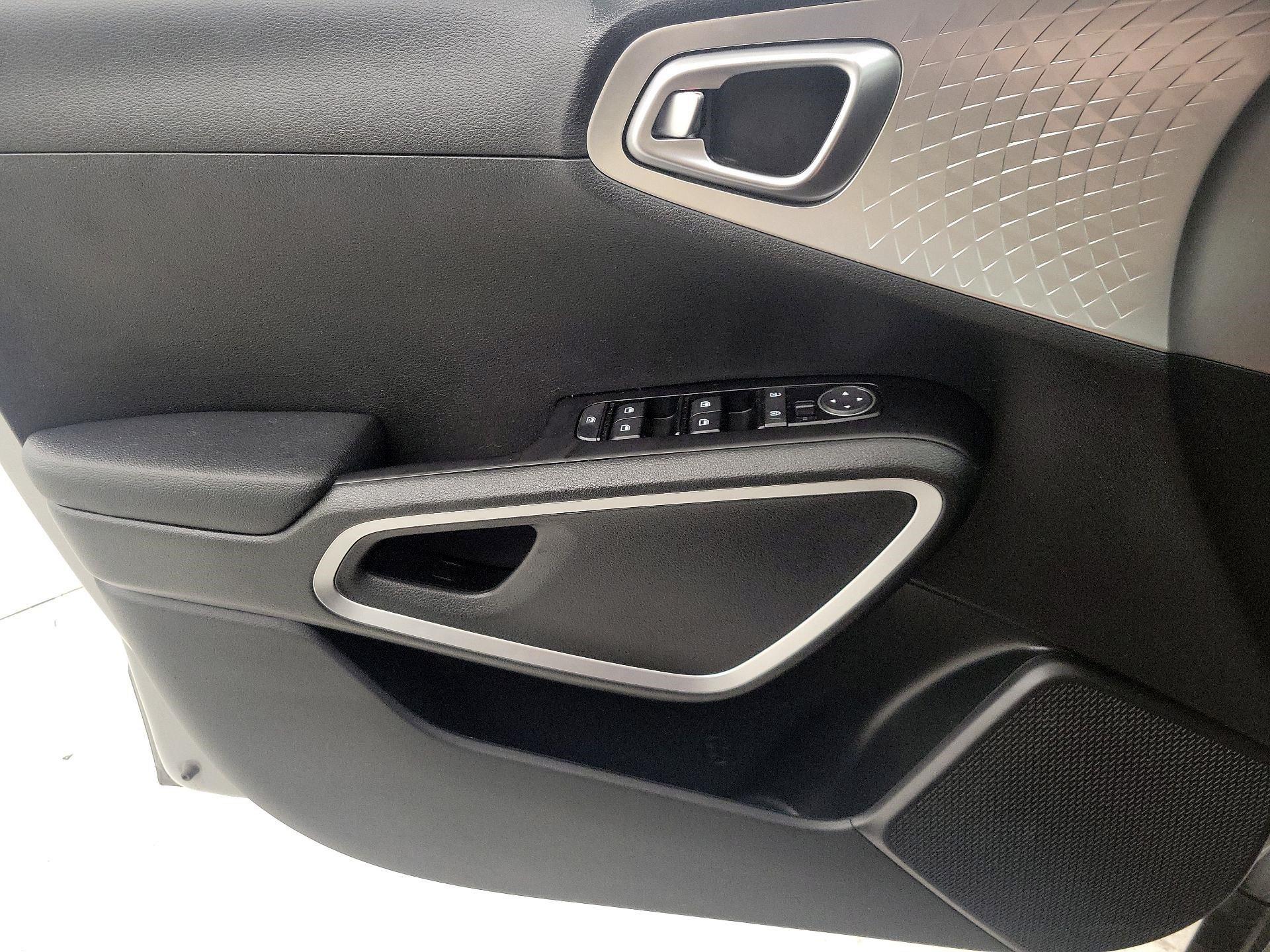 Thumbnail: 2023 Kia Soul - 12