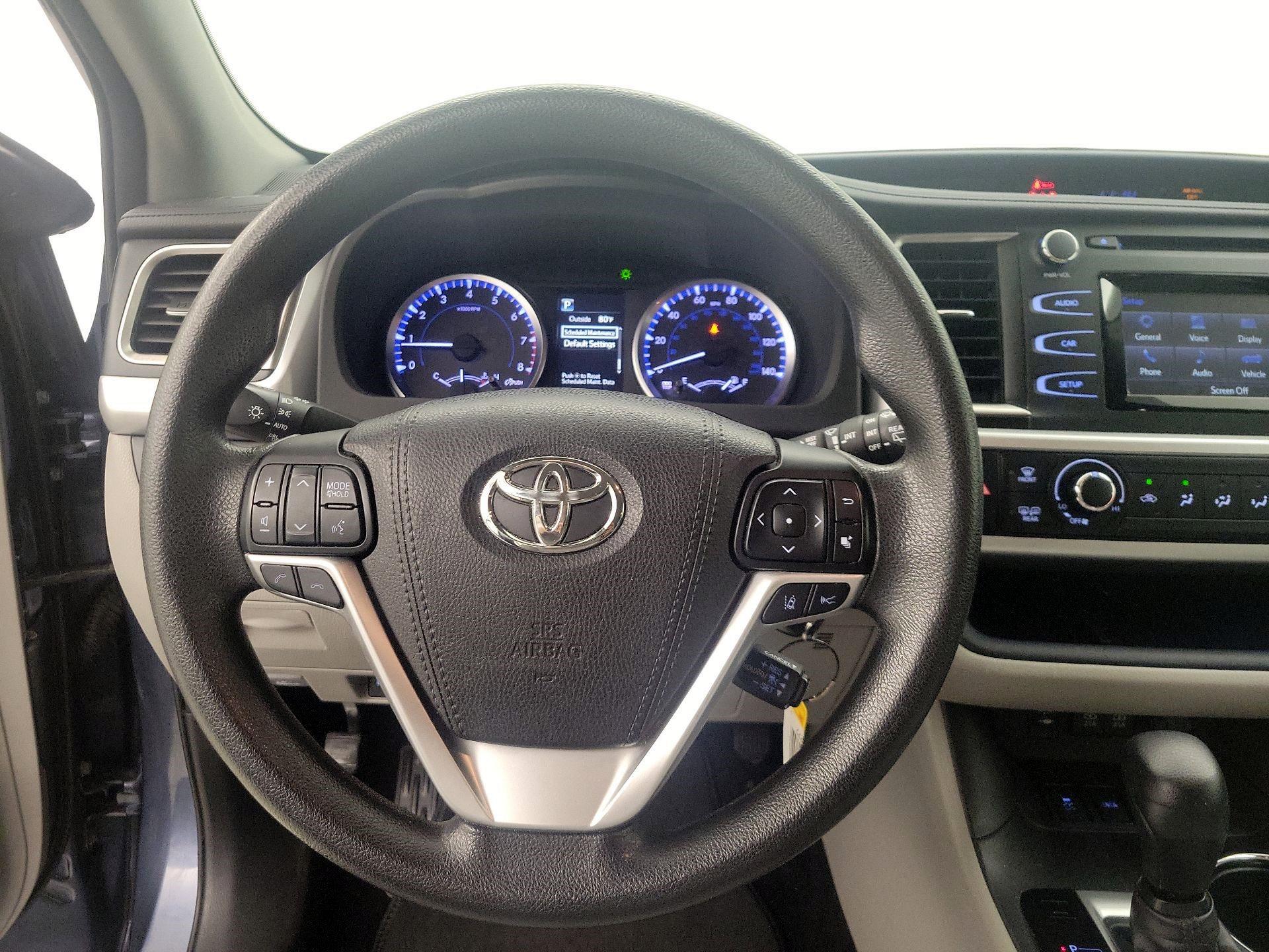 Thumbnail: 2018 Toyota Highlander - 10