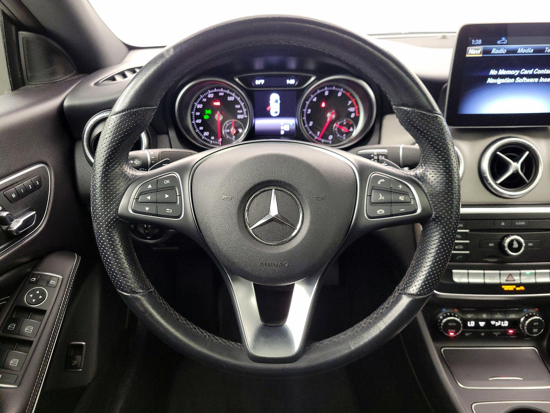 Thumbnail: 2019 Mercedes-Benz CLA - 10