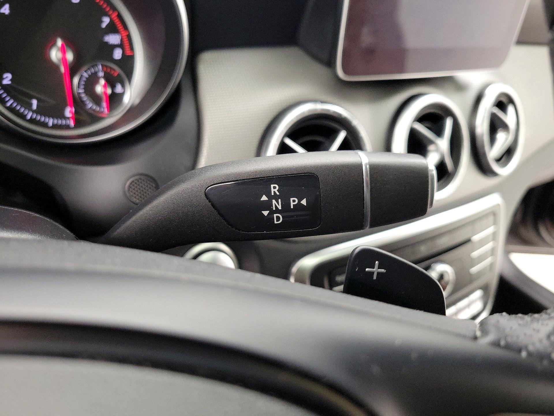 Thumbnail: 2019 Mercedes-Benz CLA - 17