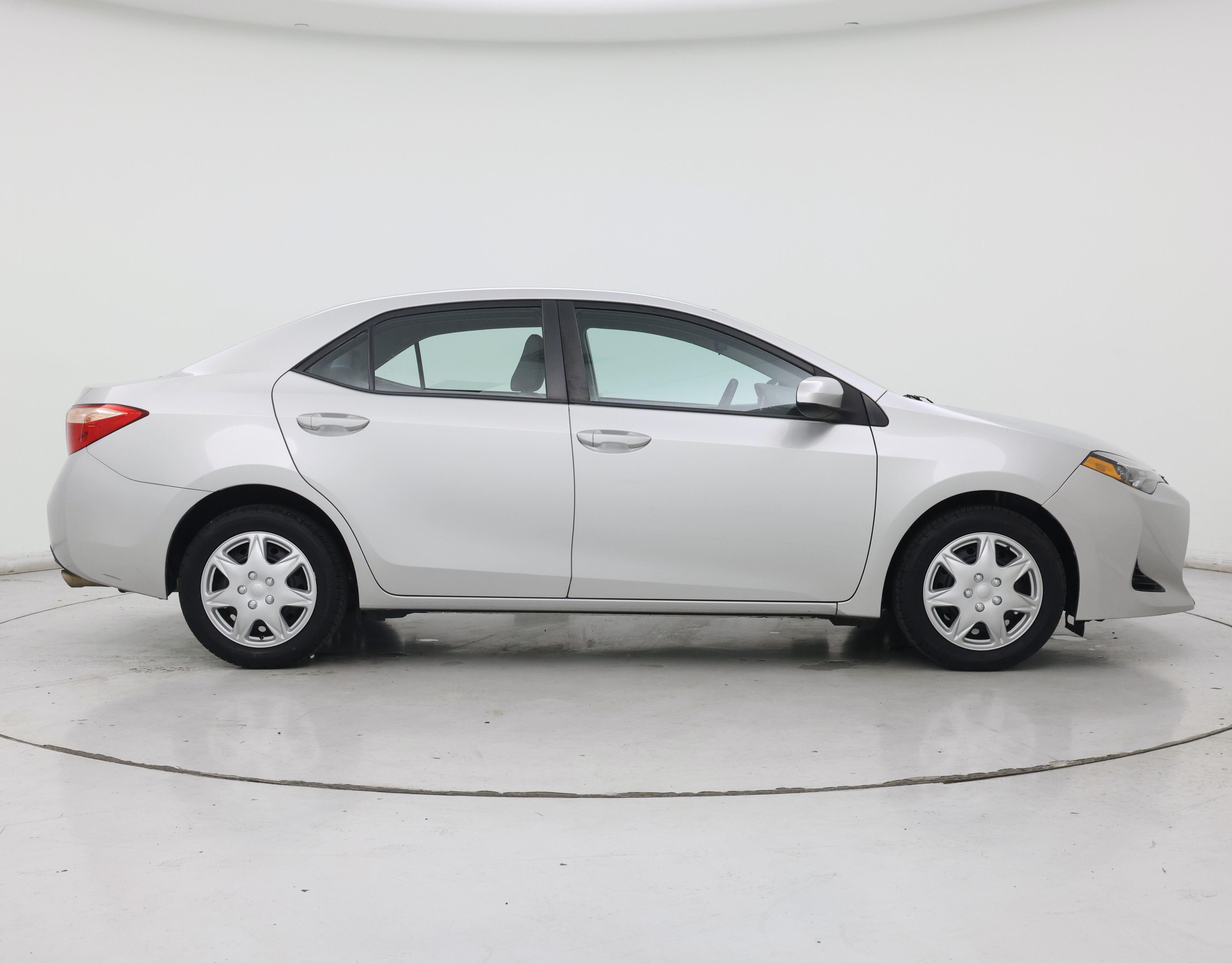 Thumbnail: 2018 Toyota Corolla - 7
