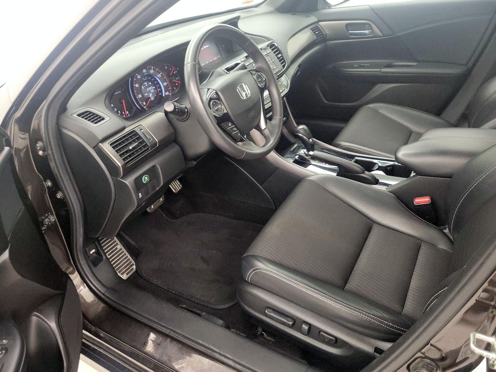 Thumbnail: 2016 Honda Accord - 11