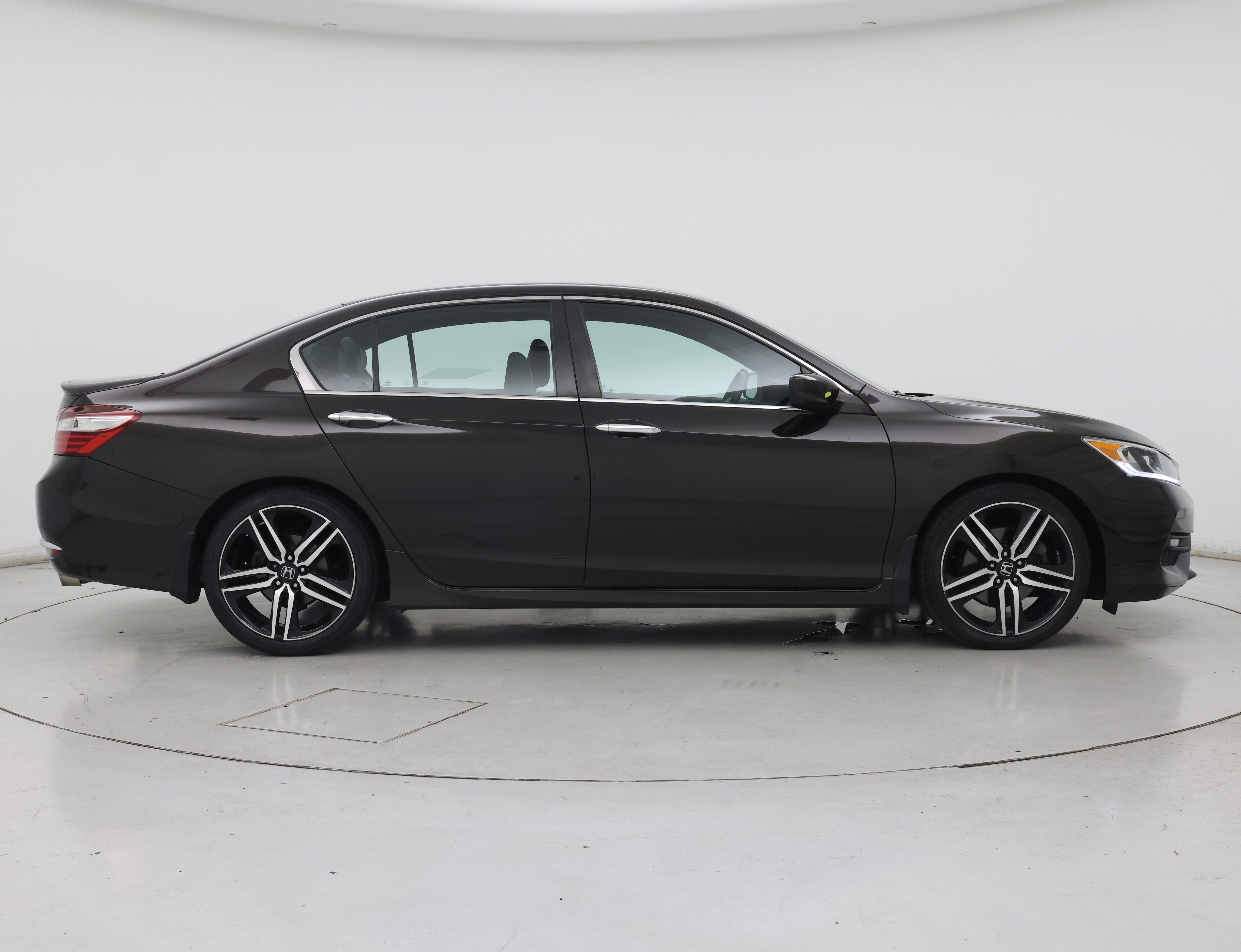Thumbnail: 2016 Honda Accord - 7