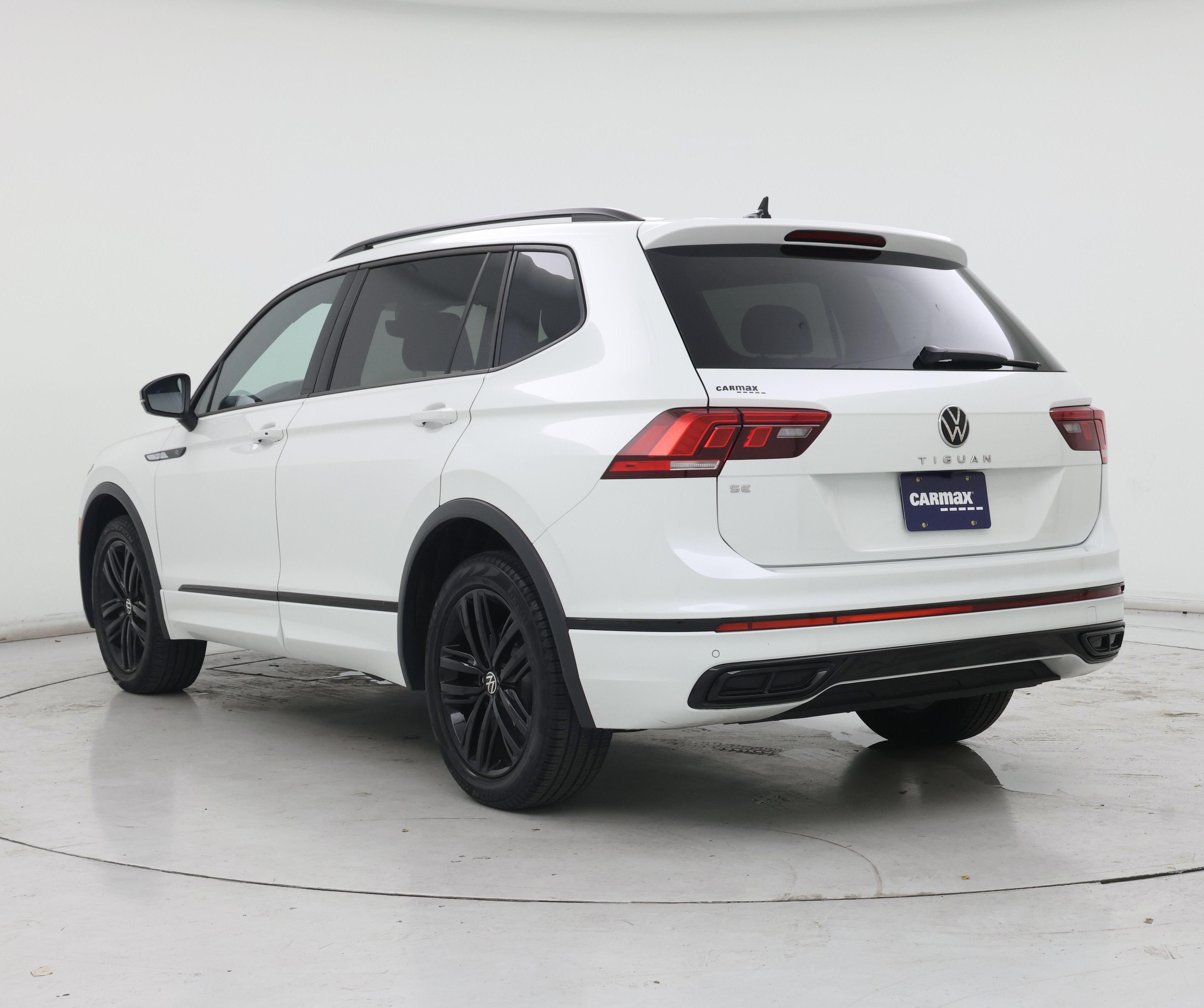 Thumbnail: 2022 Volkswagen Tiguan - 2