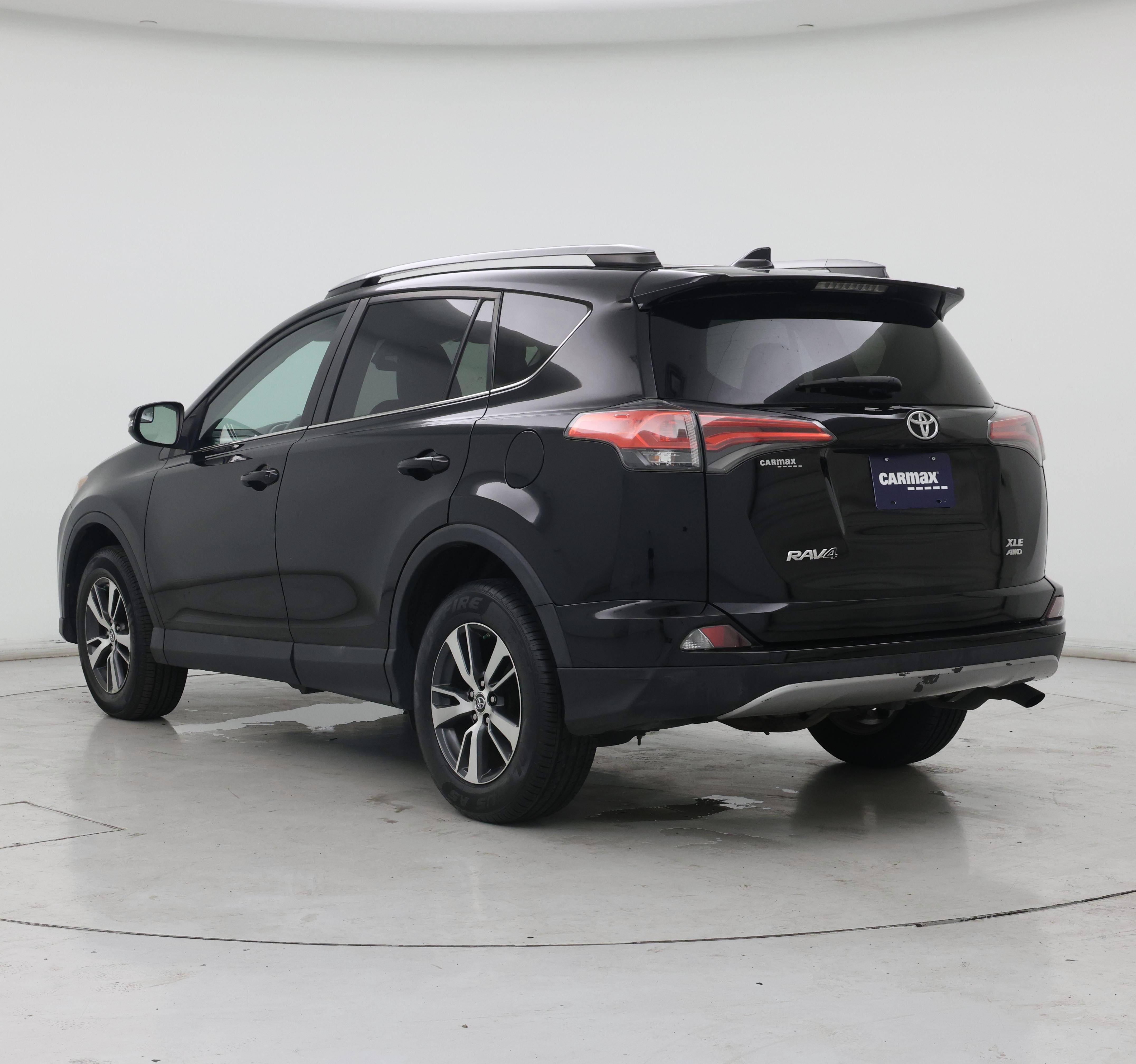 Thumbnail: 2017 Toyota RAV4 - 2