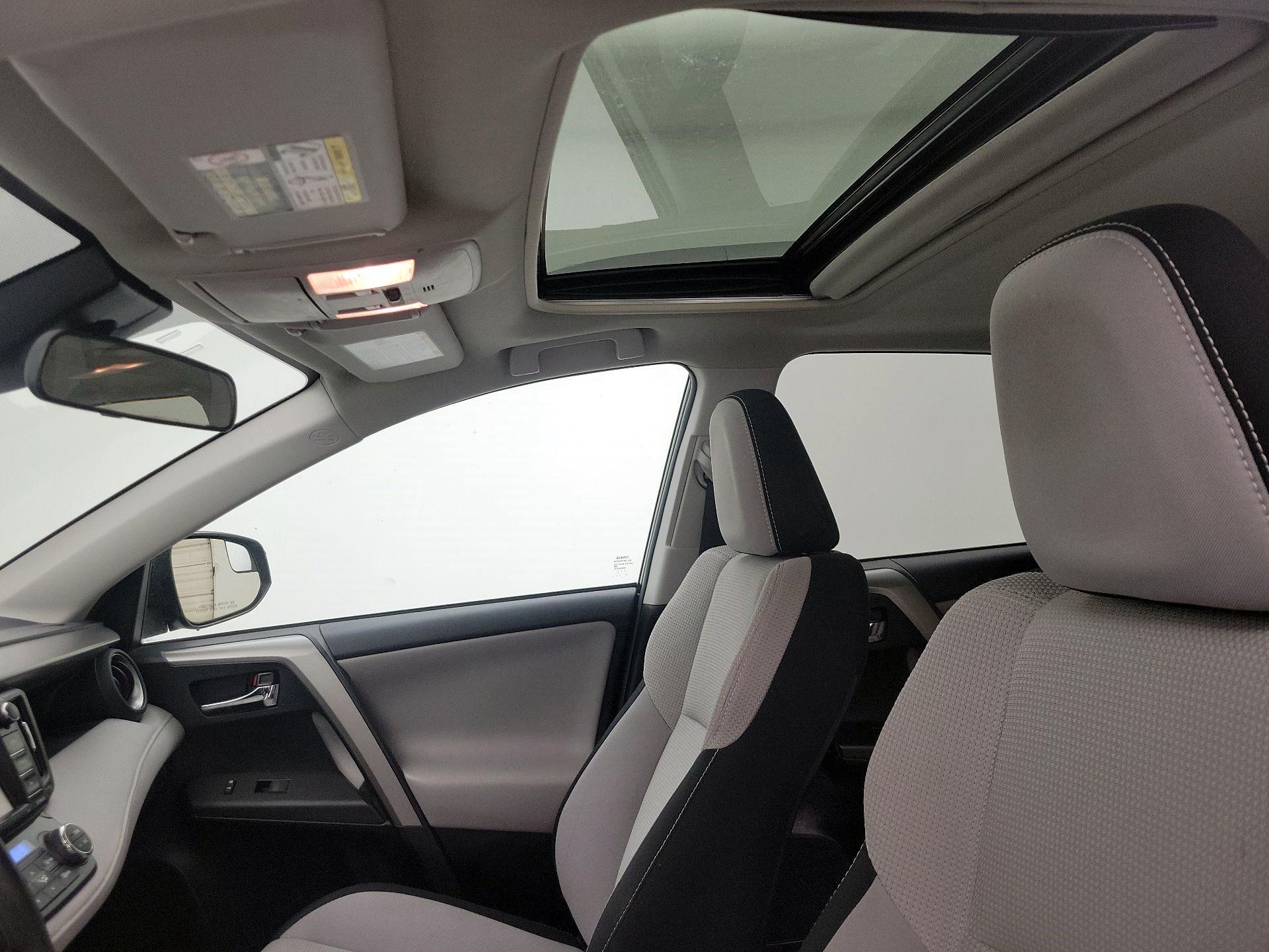 Thumbnail: 2017 Toyota RAV4 - 19