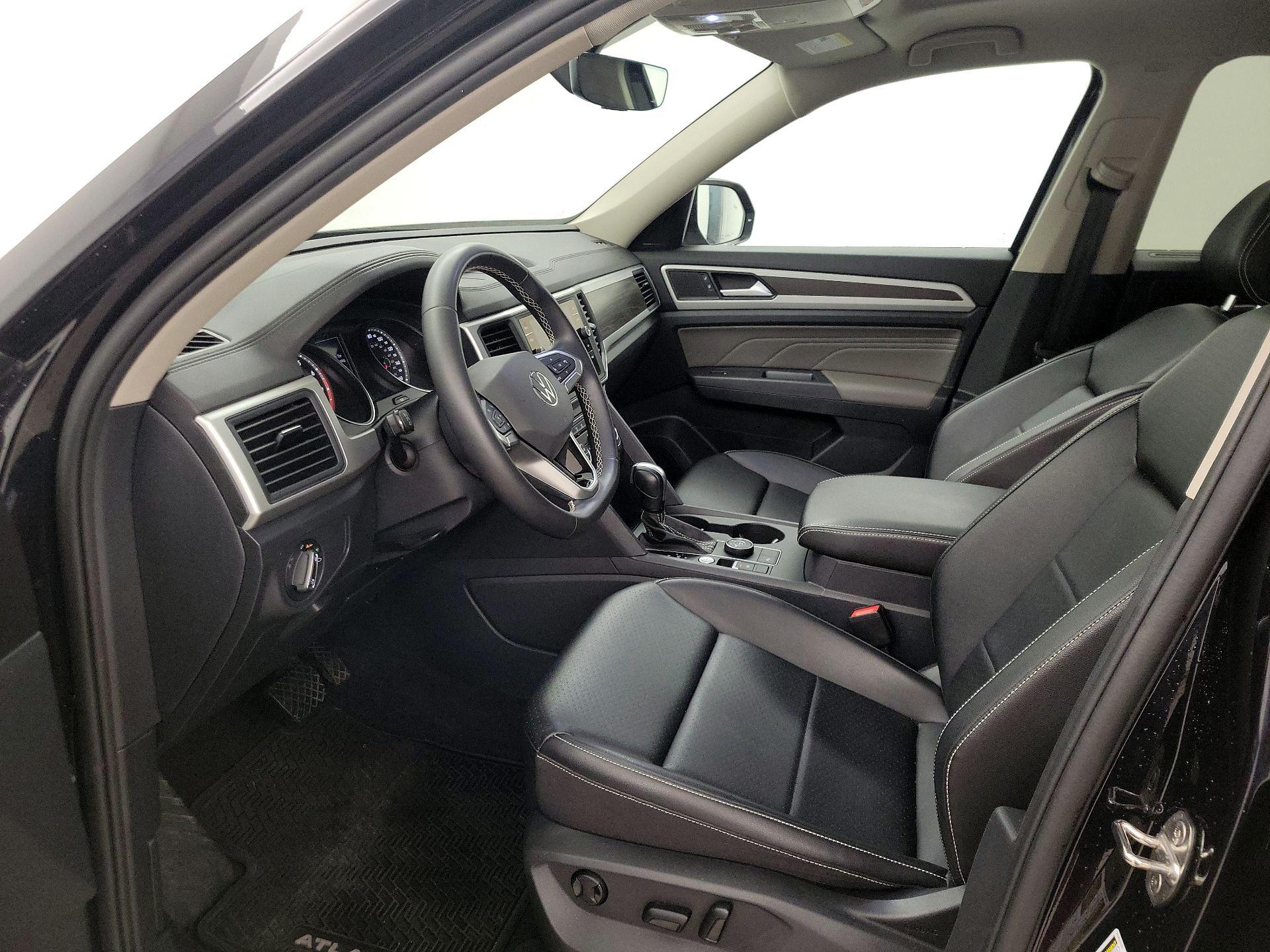 Thumbnail: 2021 Volkswagen Atlas - 11