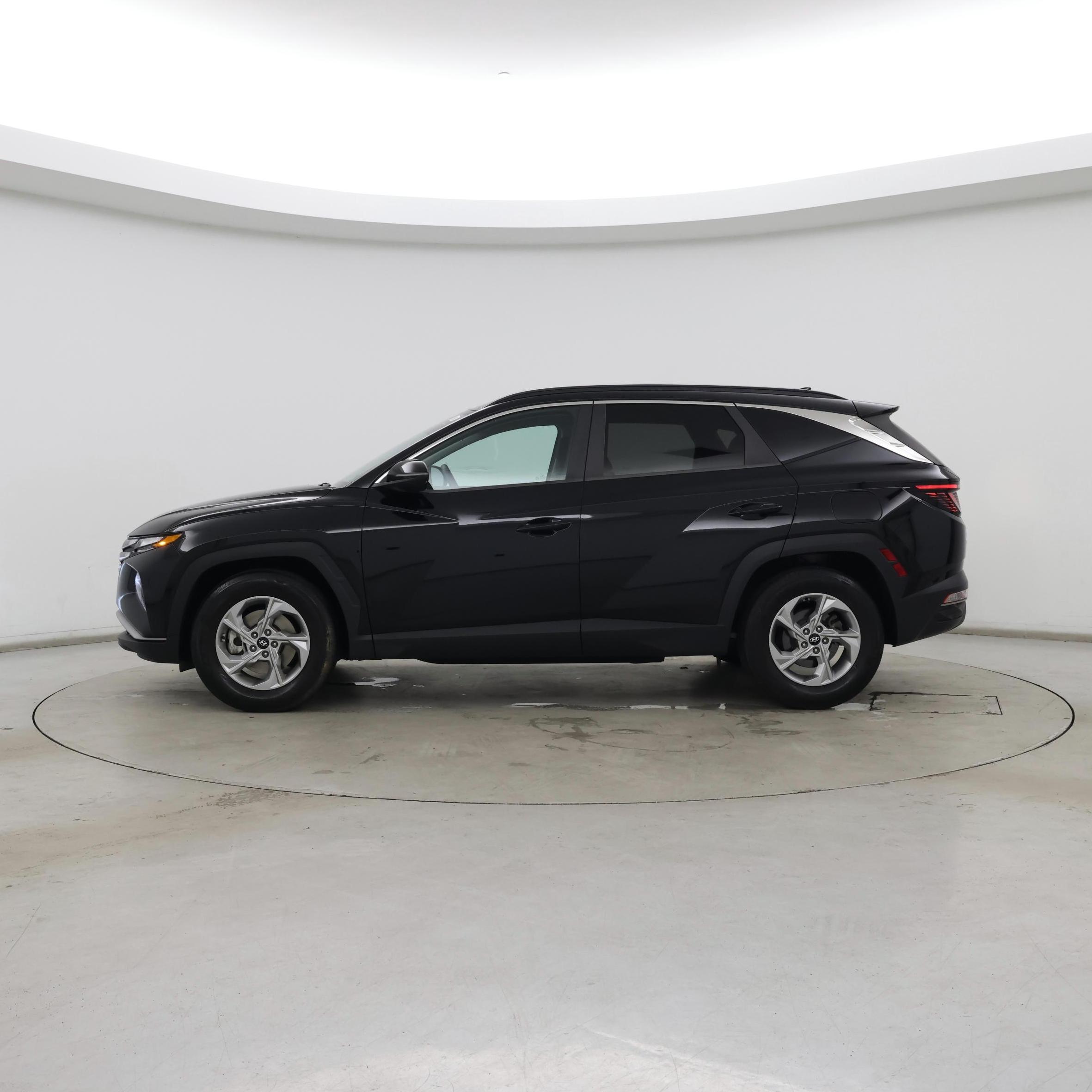 Thumbnail: 2022 Hyundai Tucson - 3