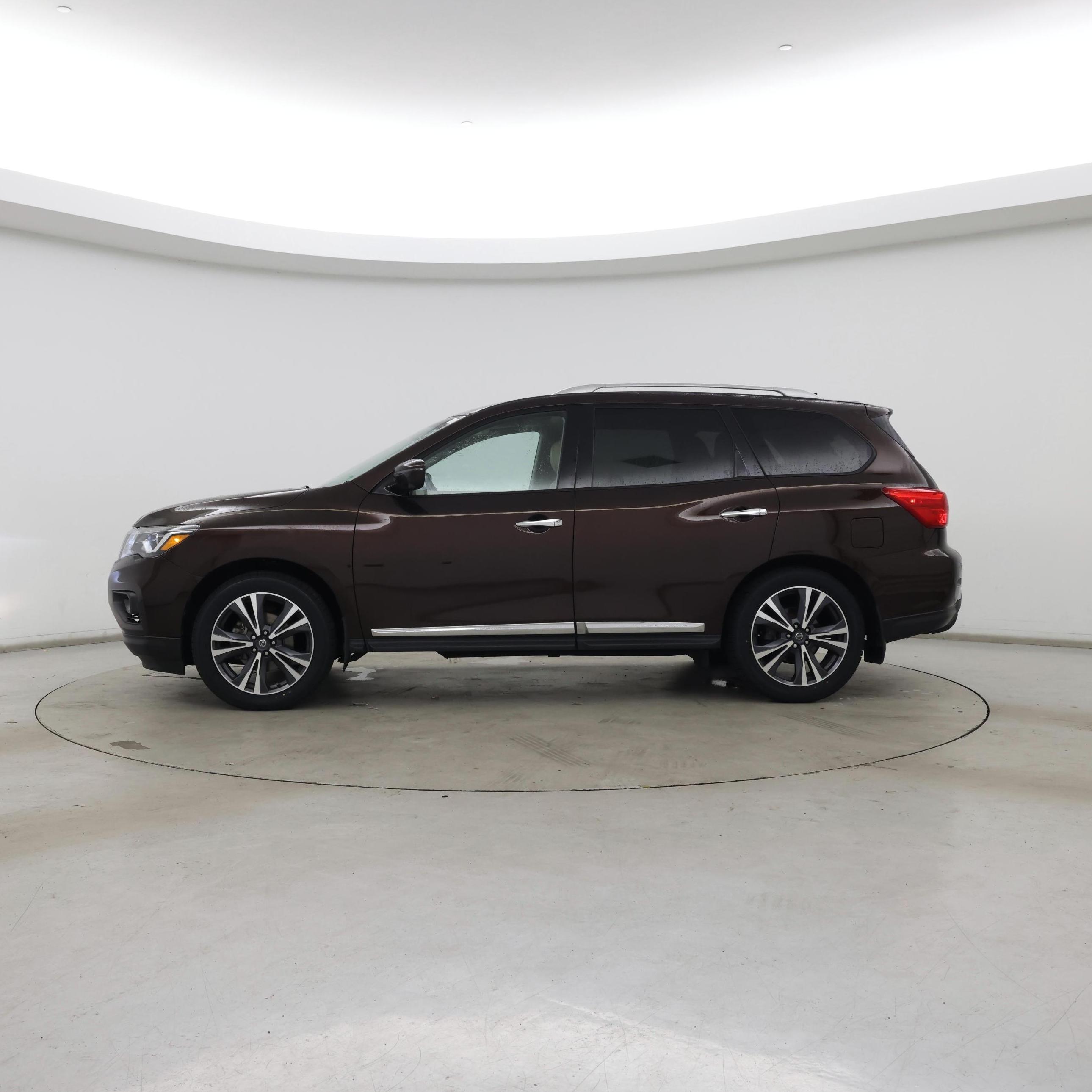 Thumbnail: 2020 Nissan Pathfinder - 3