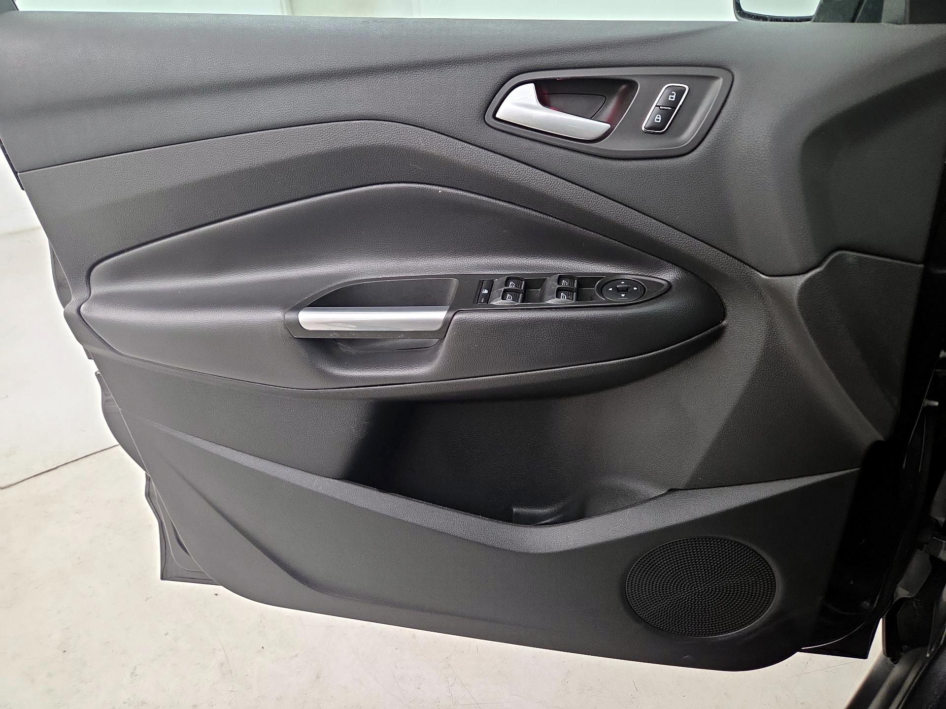 Thumbnail: 2016 Ford C-Max - 12