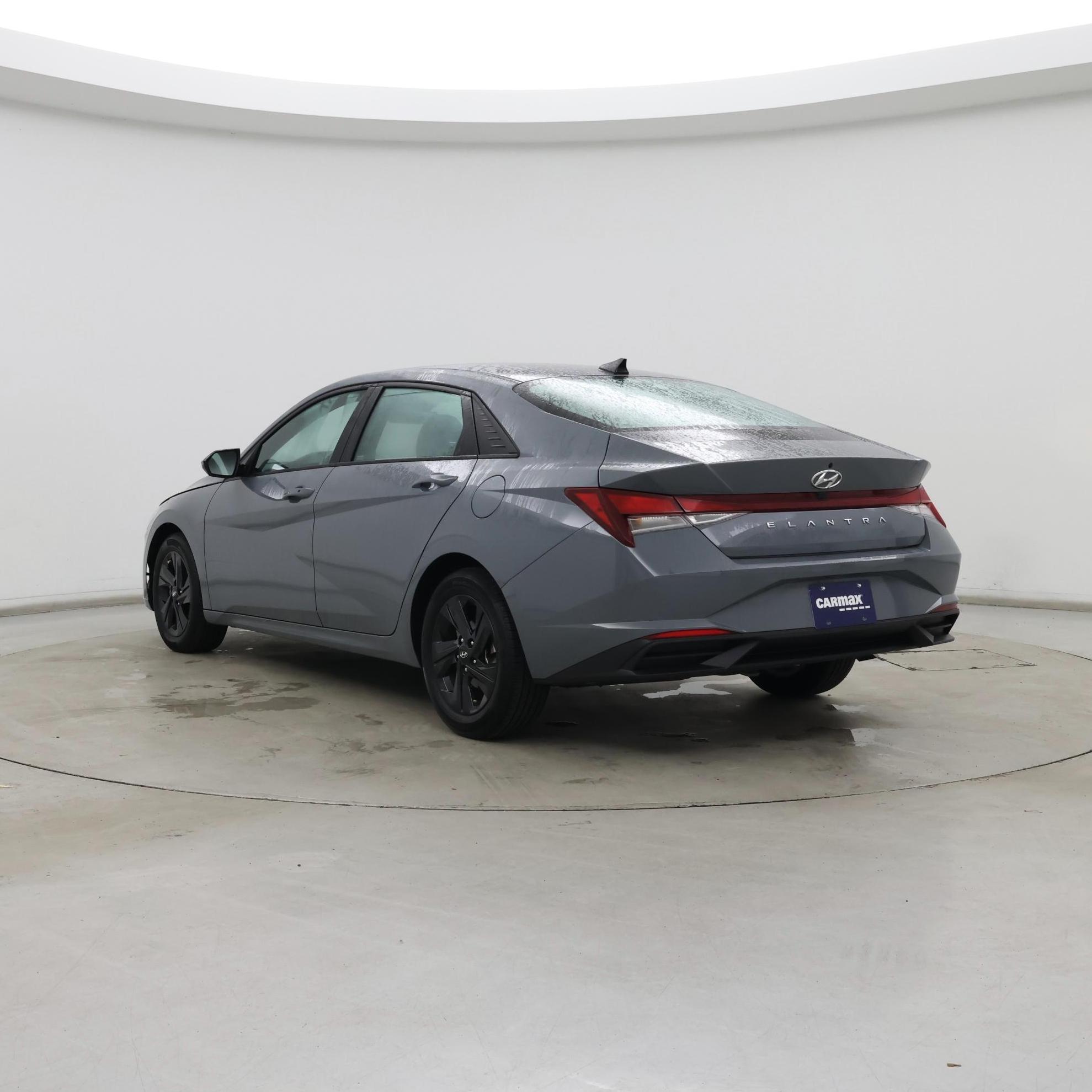 Thumbnail: 2022 Hyundai Elantra - 2