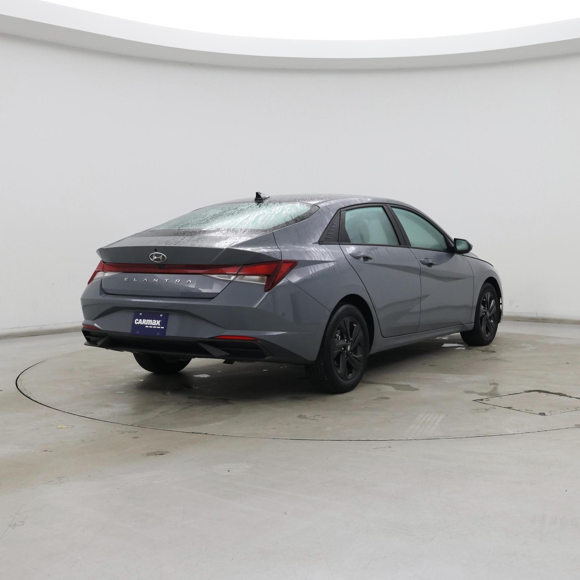 Thumbnail: 2022 Hyundai Elantra - 8