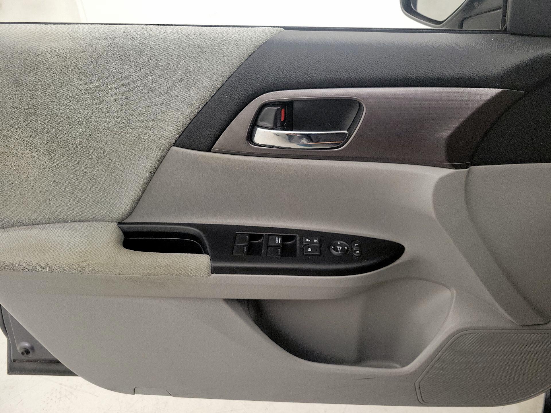 Thumbnail: 2013 Honda Accord - 12