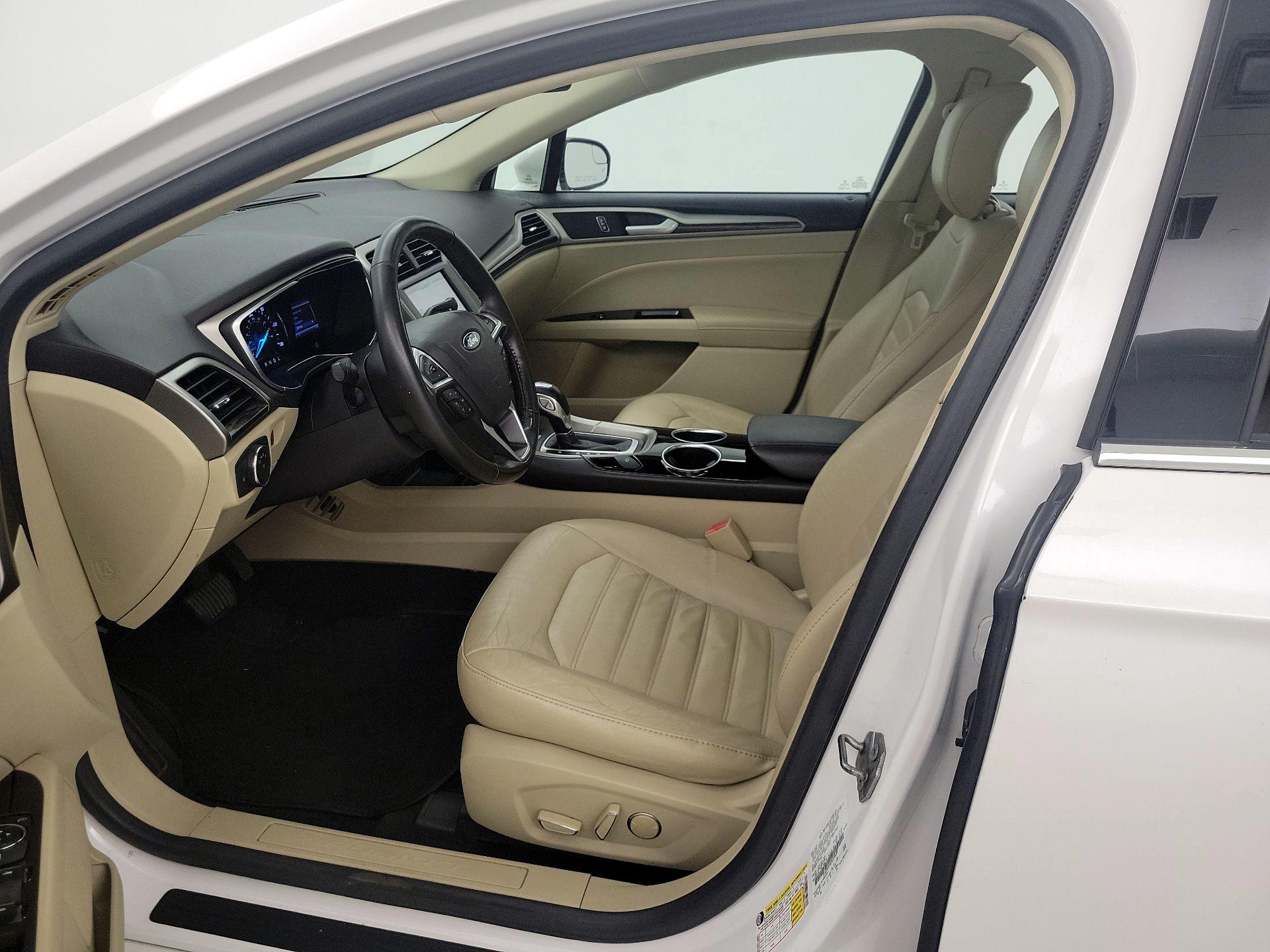 Thumbnail: 2013 Ford Fusion - 11