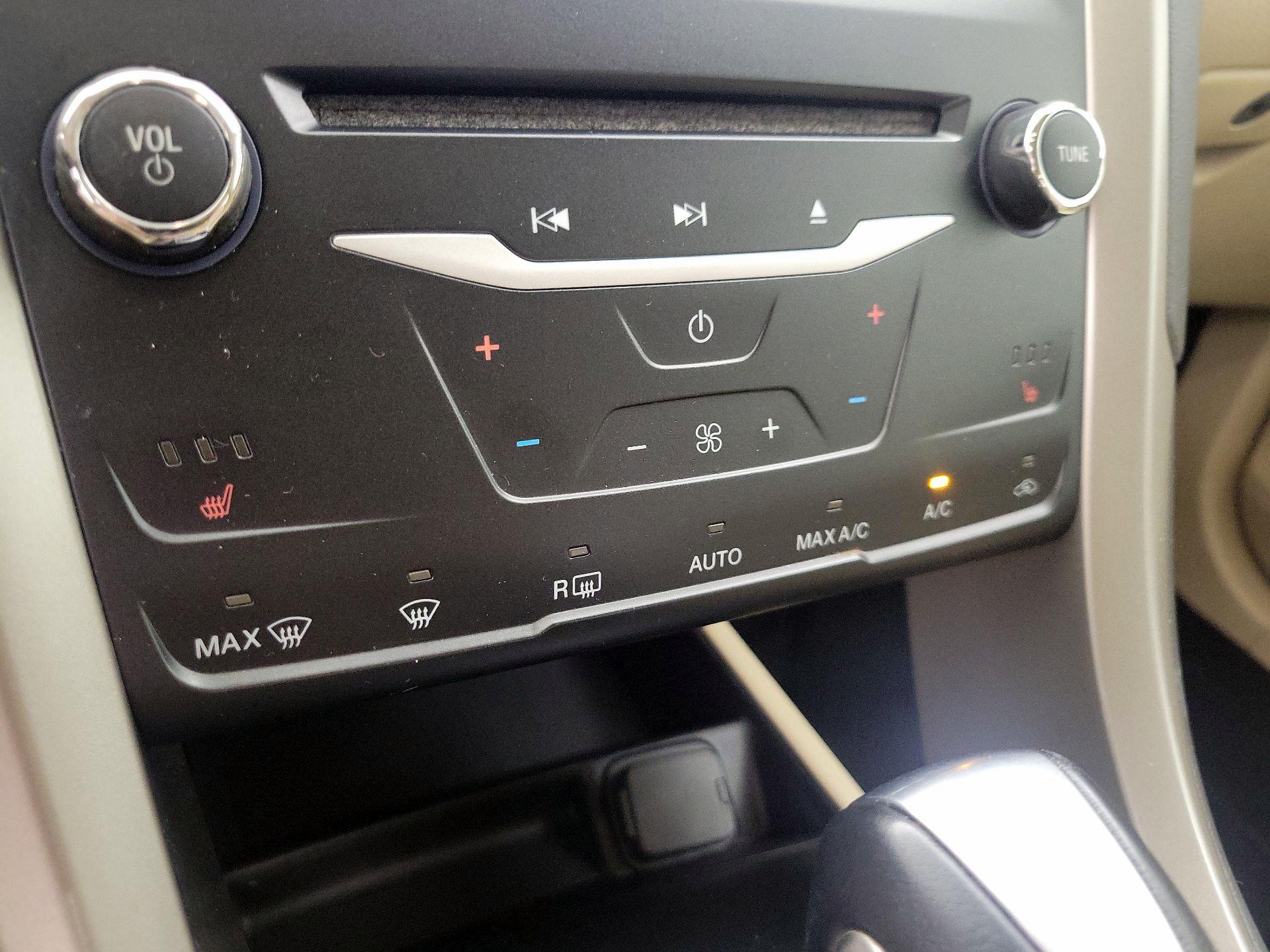 Thumbnail: 2013 Ford Fusion - 17