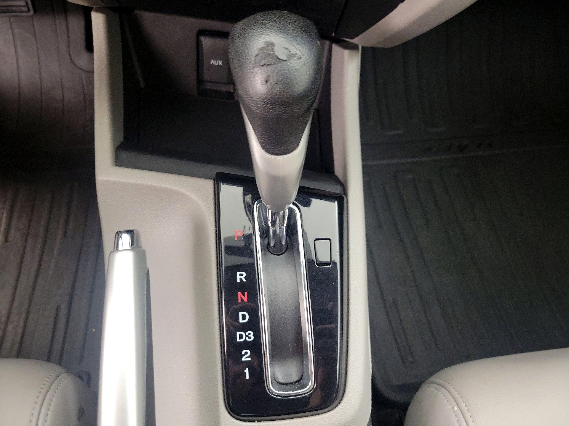 Thumbnail: 2013 Honda Civic - 18