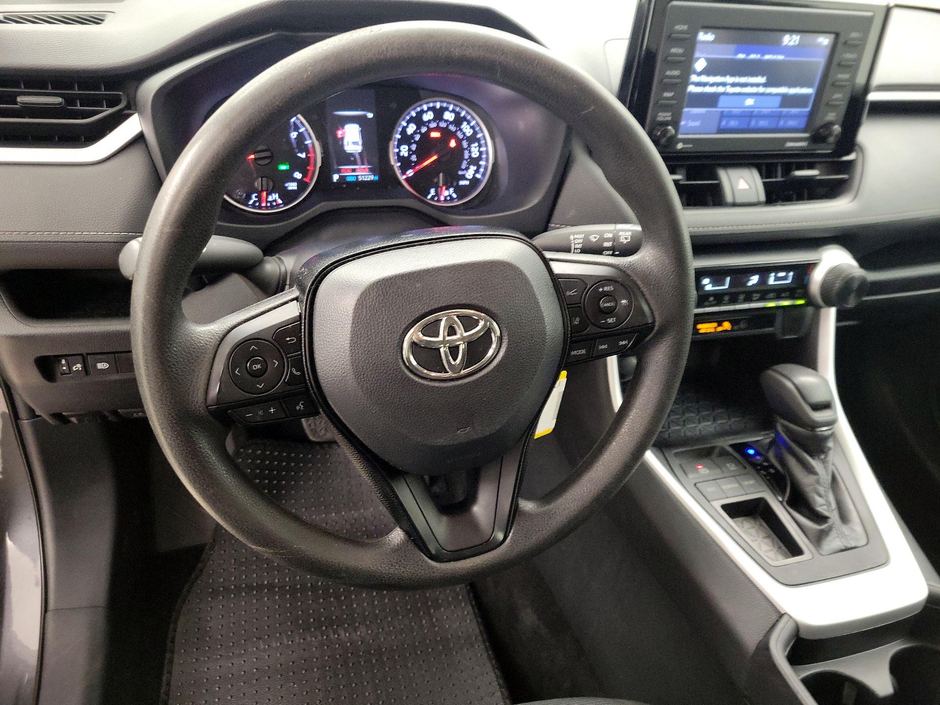 Thumbnail: 2021 Toyota RAV4 - 10
