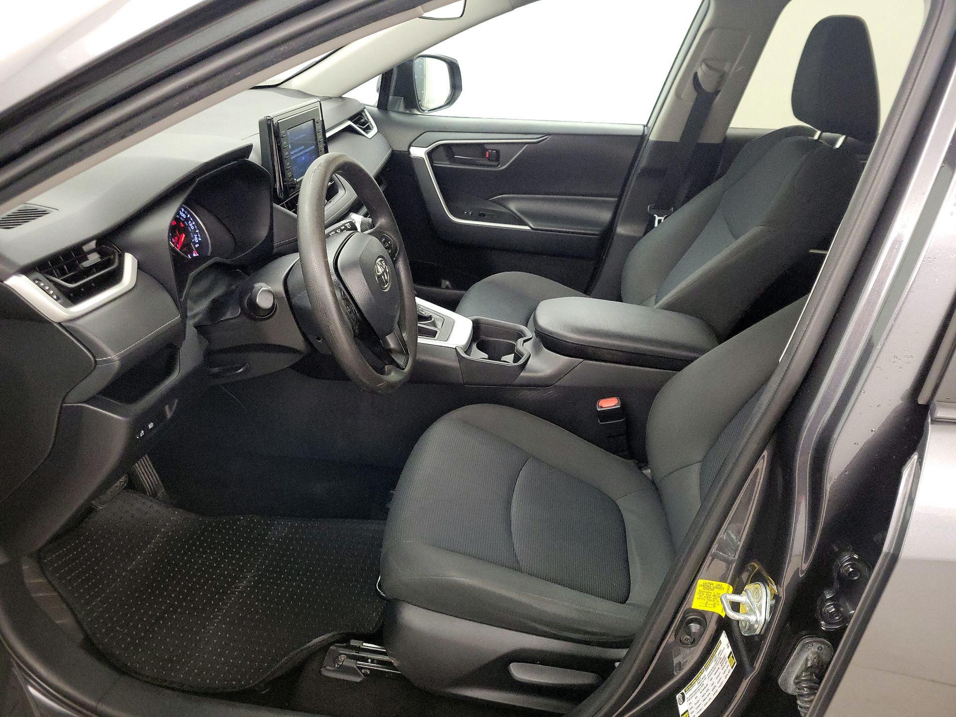 Thumbnail: 2021 Toyota RAV4 - 11