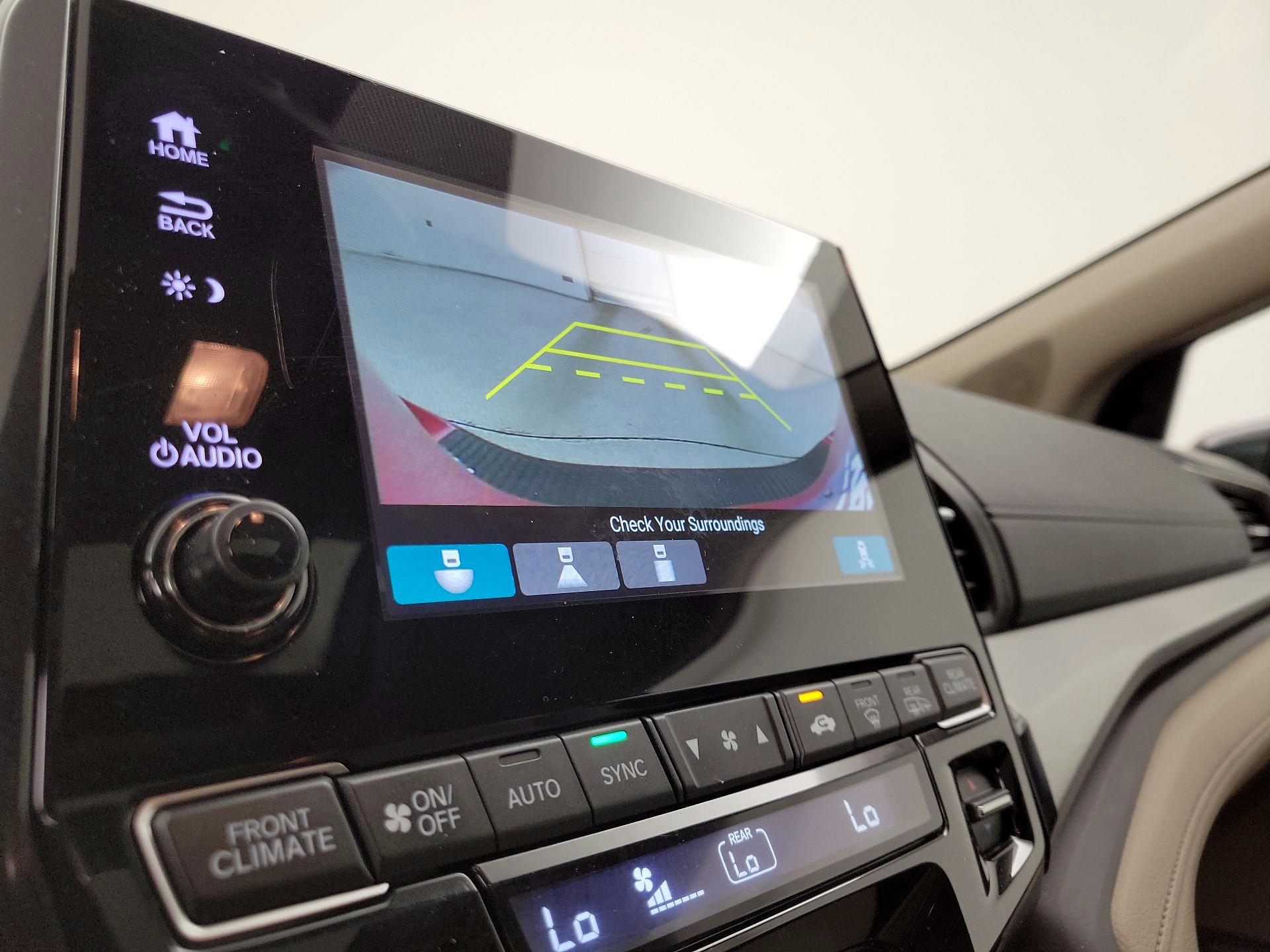 Thumbnail: 2022 Honda Odyssey - 14