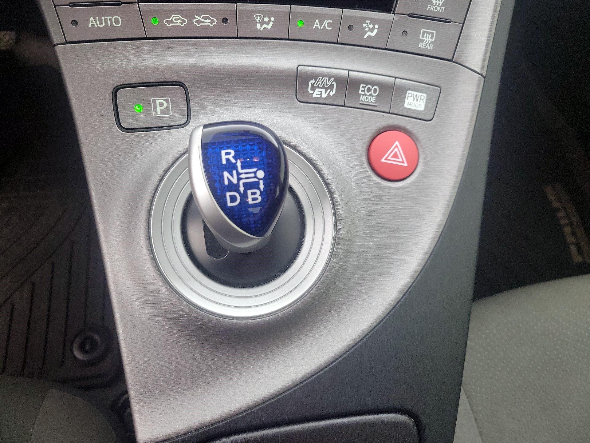 Thumbnail: 2013 Toyota Prius - 18