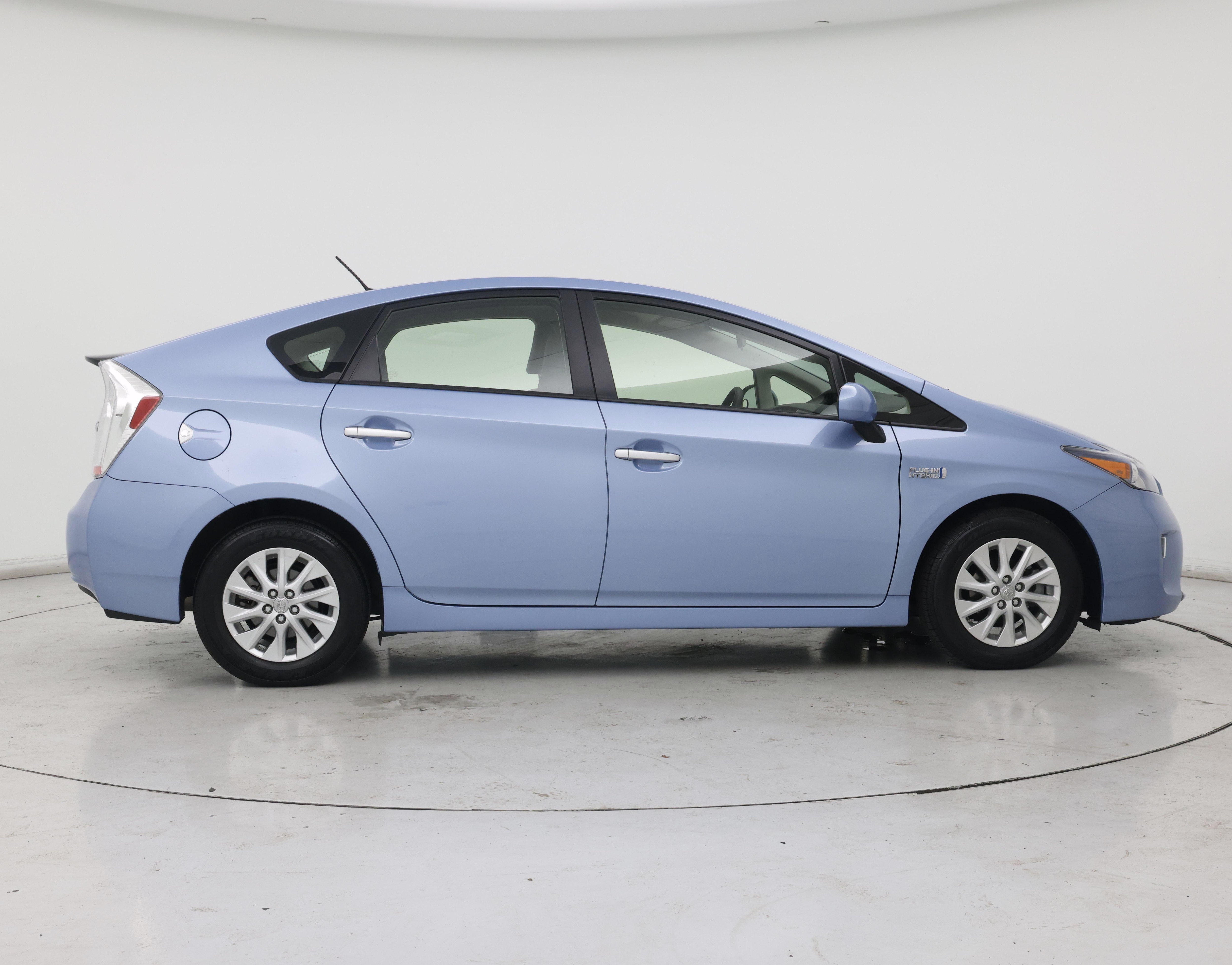 Thumbnail: 2013 Toyota Prius - 7