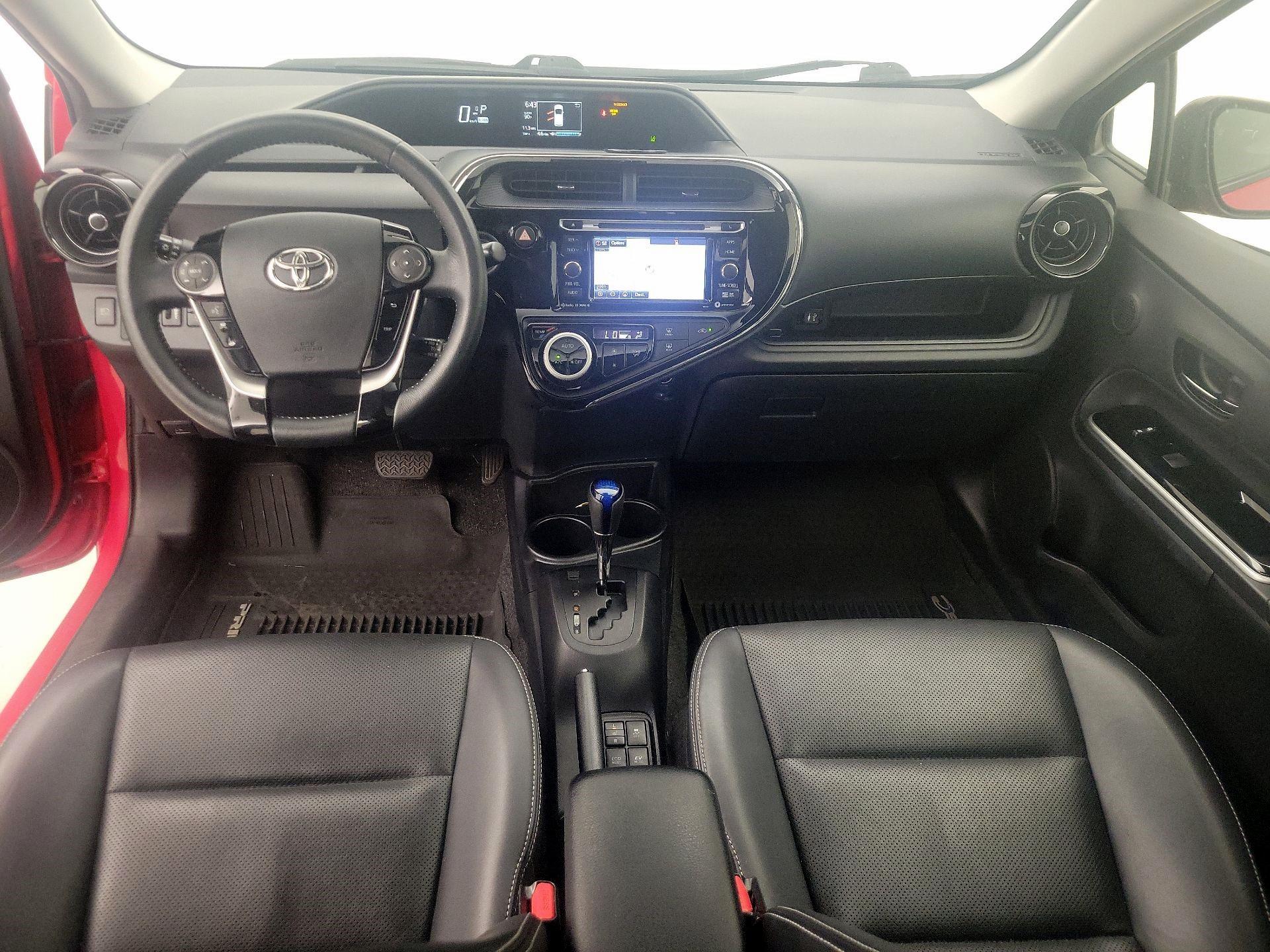 Thumbnail: 2018 Toyota Prius c - 9