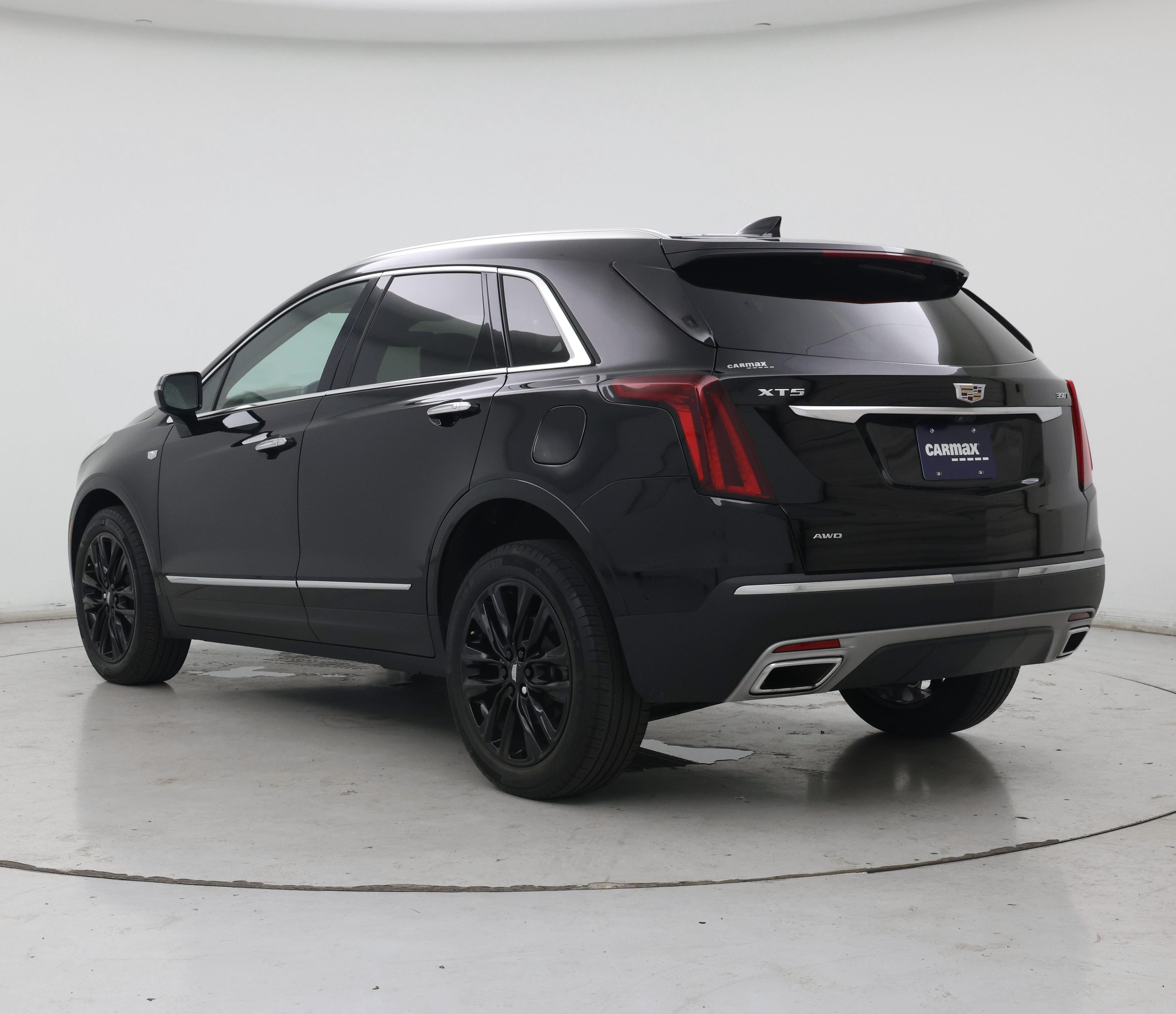Thumbnail: 2022 Cadillac XT5 - 2