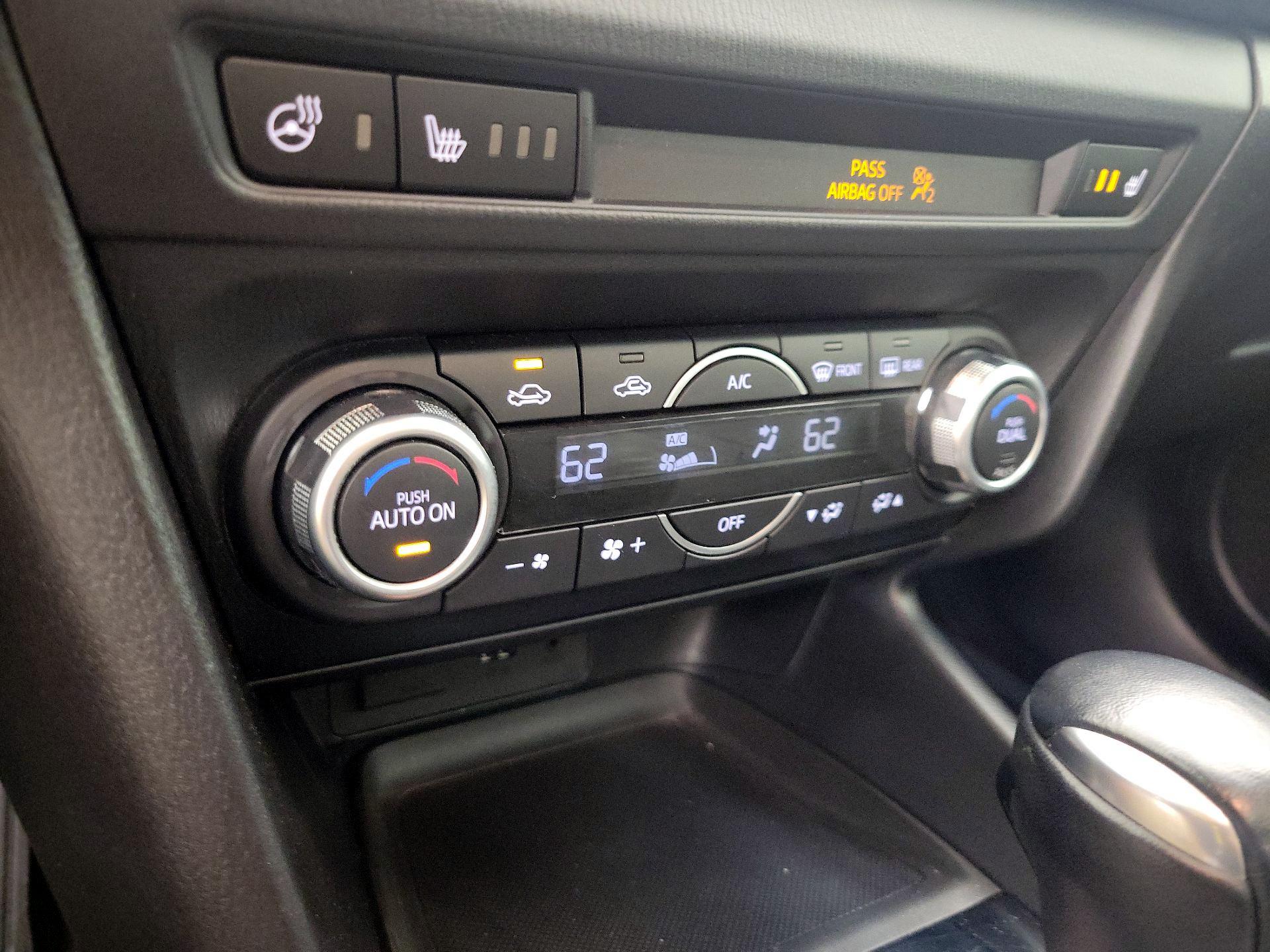 Thumbnail: 2018 Mazda Mazda3 - 17