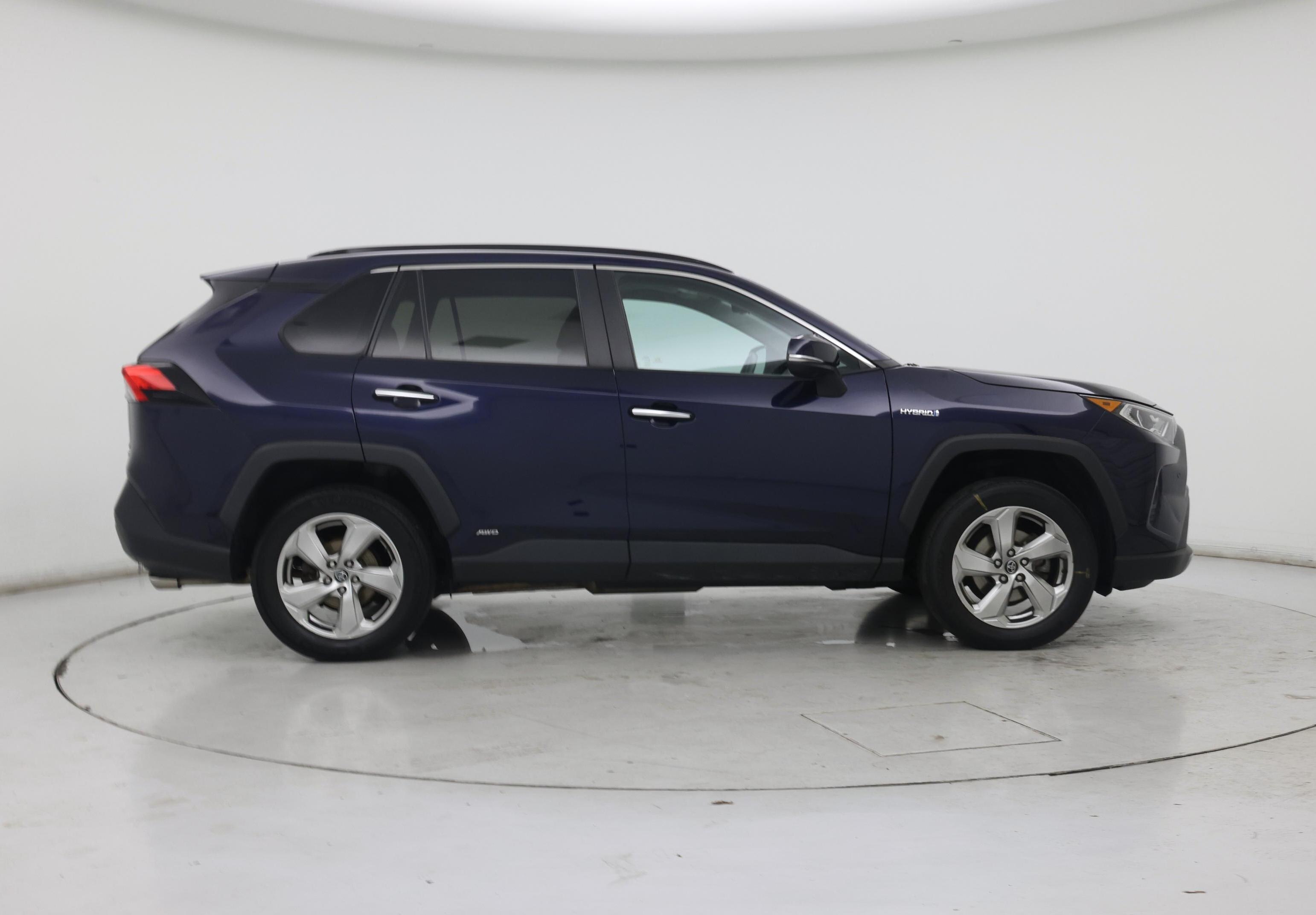 Thumbnail: 2020 Toyota RAV4 - 7