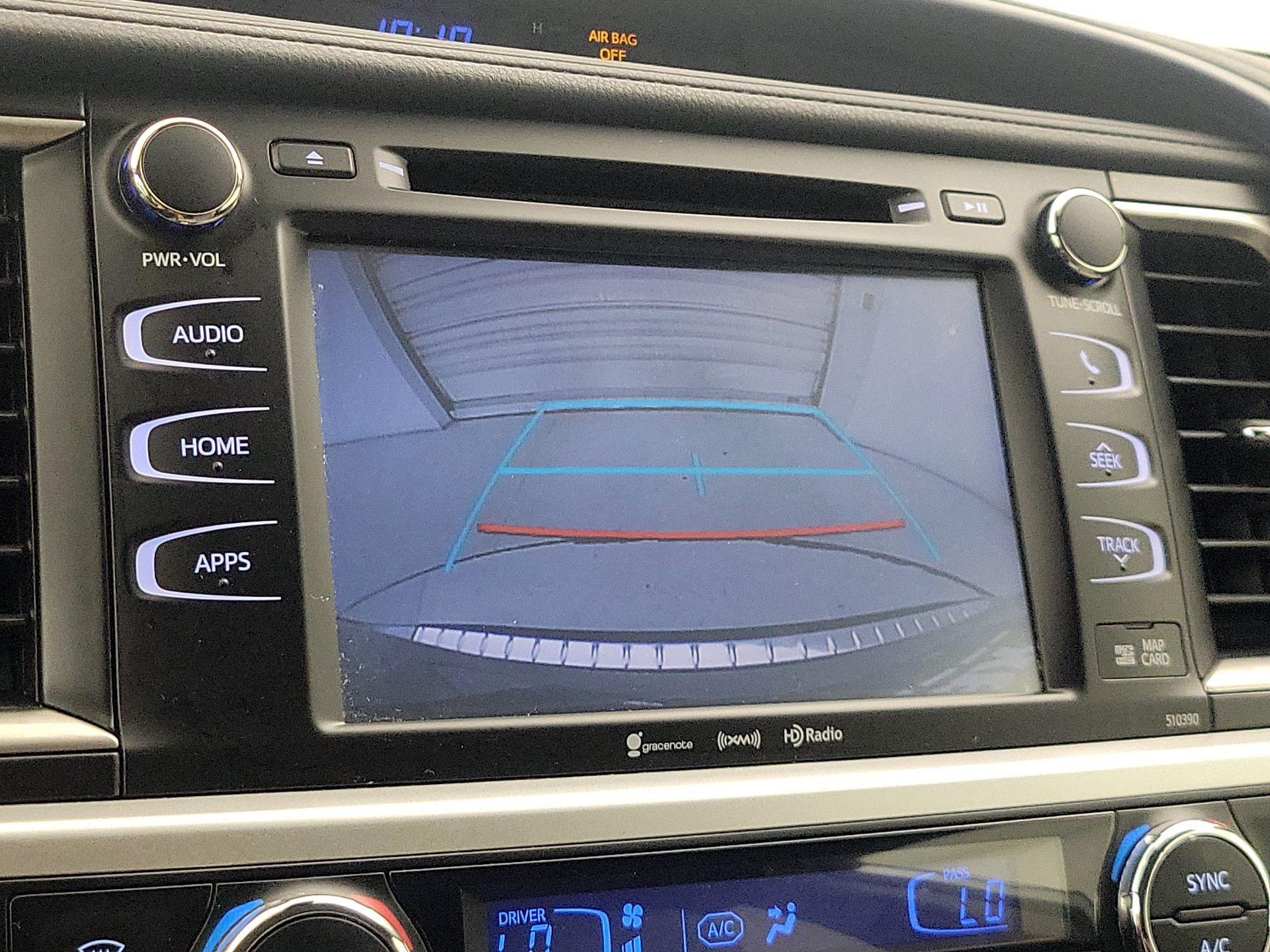 Thumbnail: 2019 Toyota Highlander - 14
