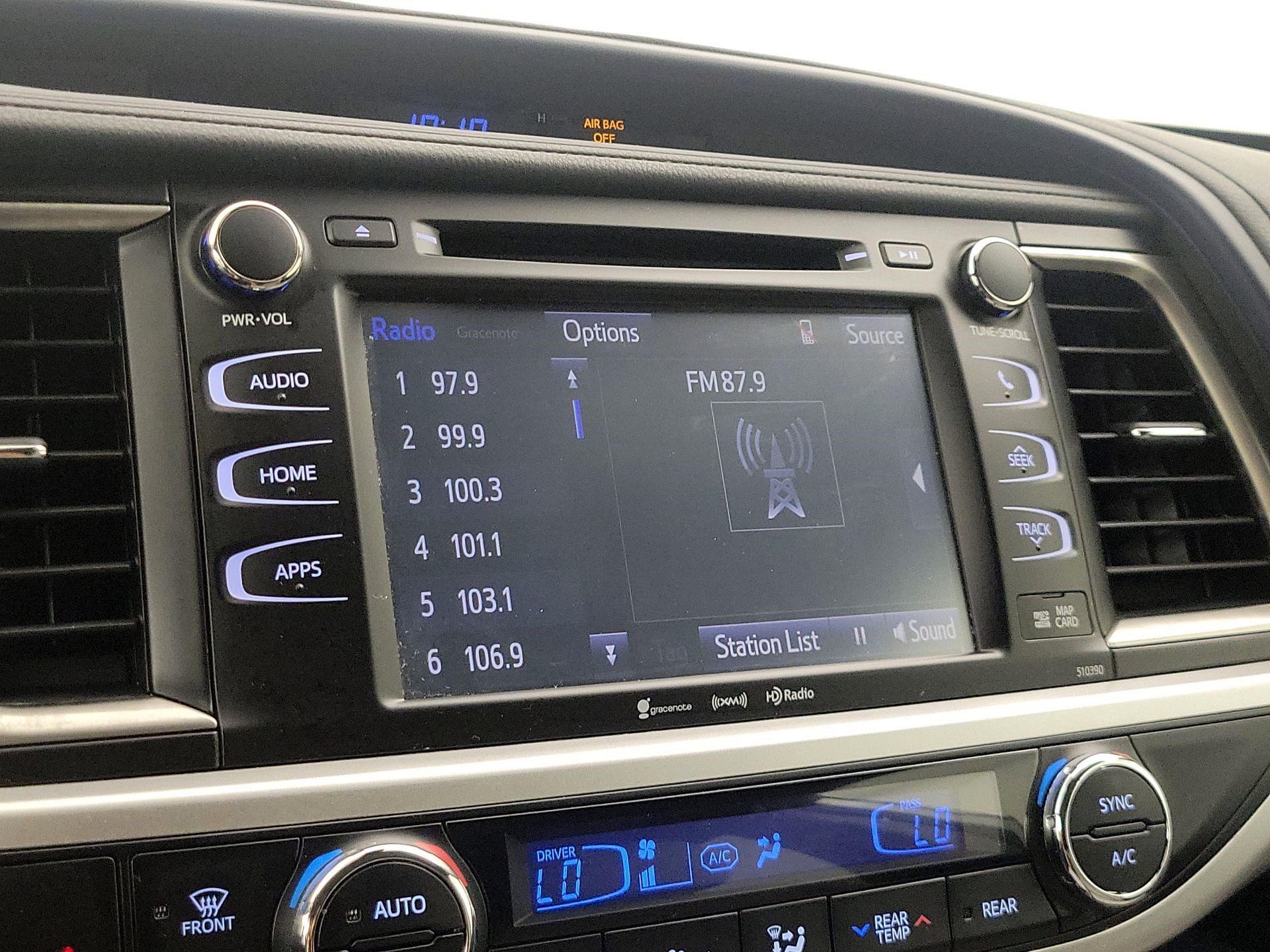 Thumbnail: 2019 Toyota Highlander - 15