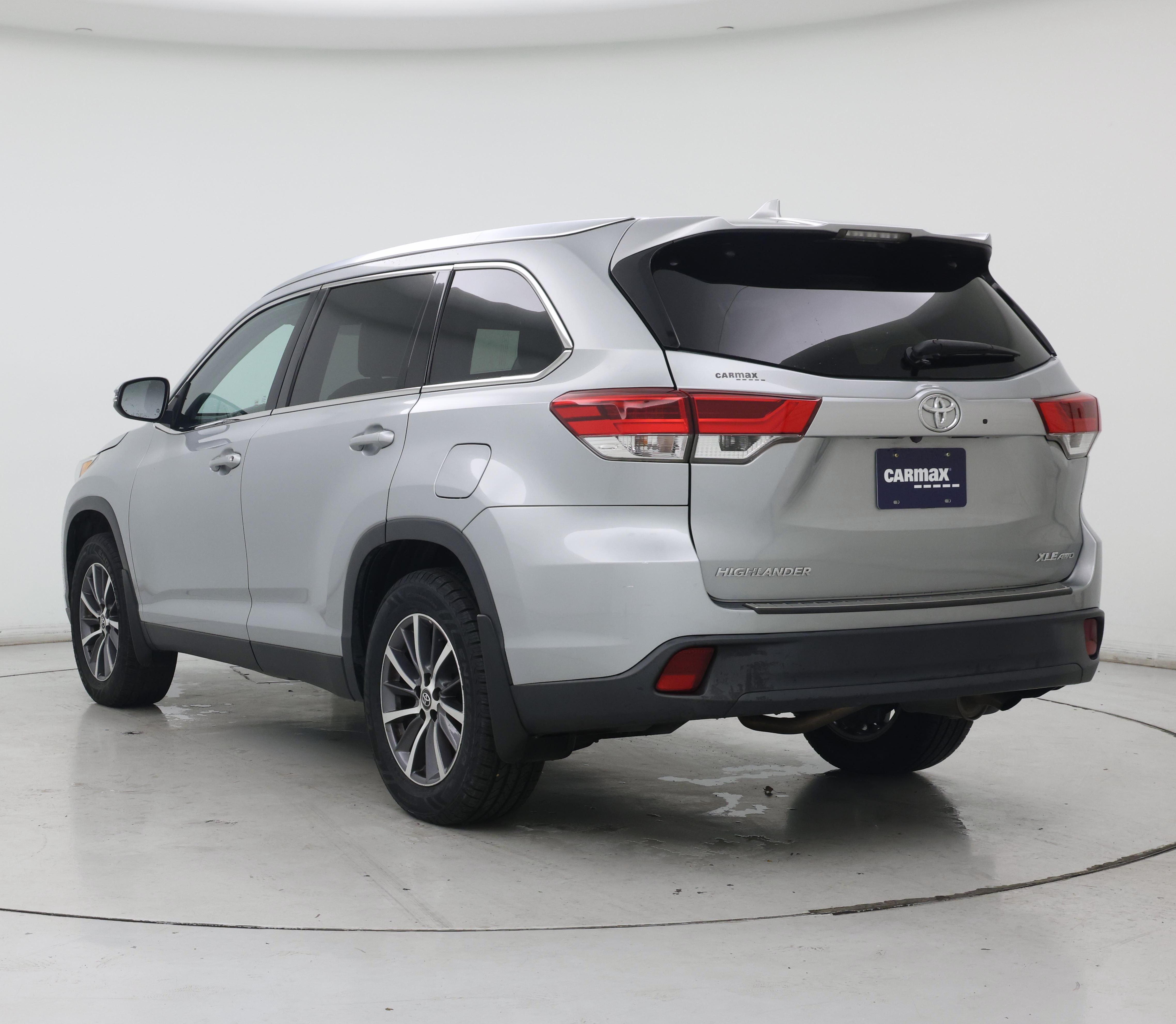 Thumbnail: 2019 Toyota Highlander - 2