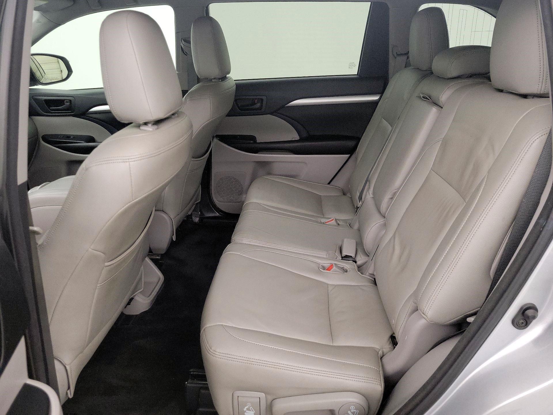 Thumbnail: 2017 Toyota Highlander - 19