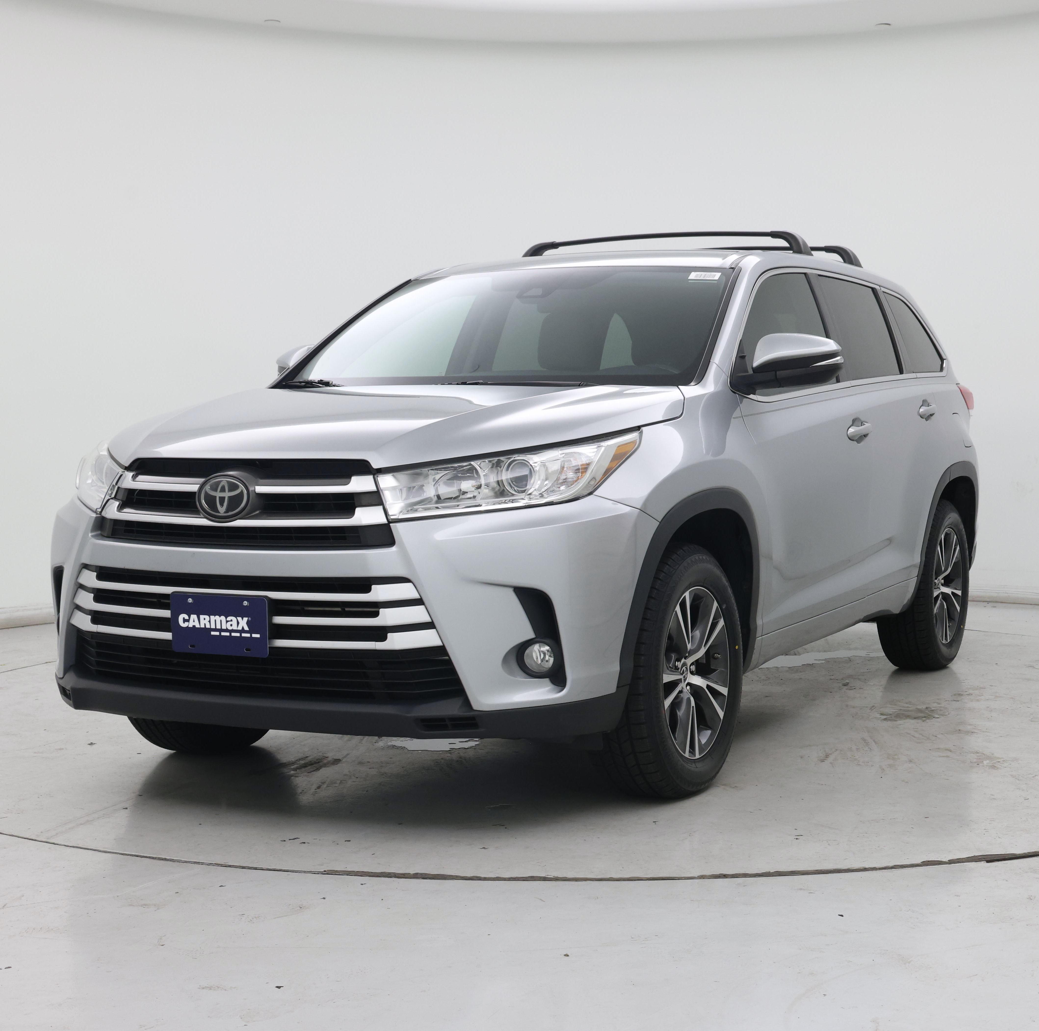 Thumbnail: 2017 Toyota Highlander - 4