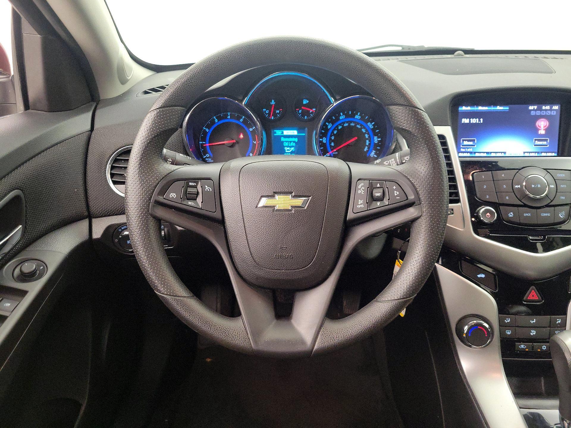 Thumbnail: 2015 Chevrolet Cruze - 10
