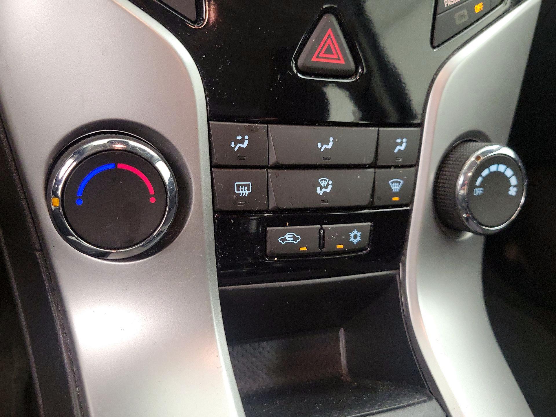 Thumbnail: 2015 Chevrolet Cruze - 16
