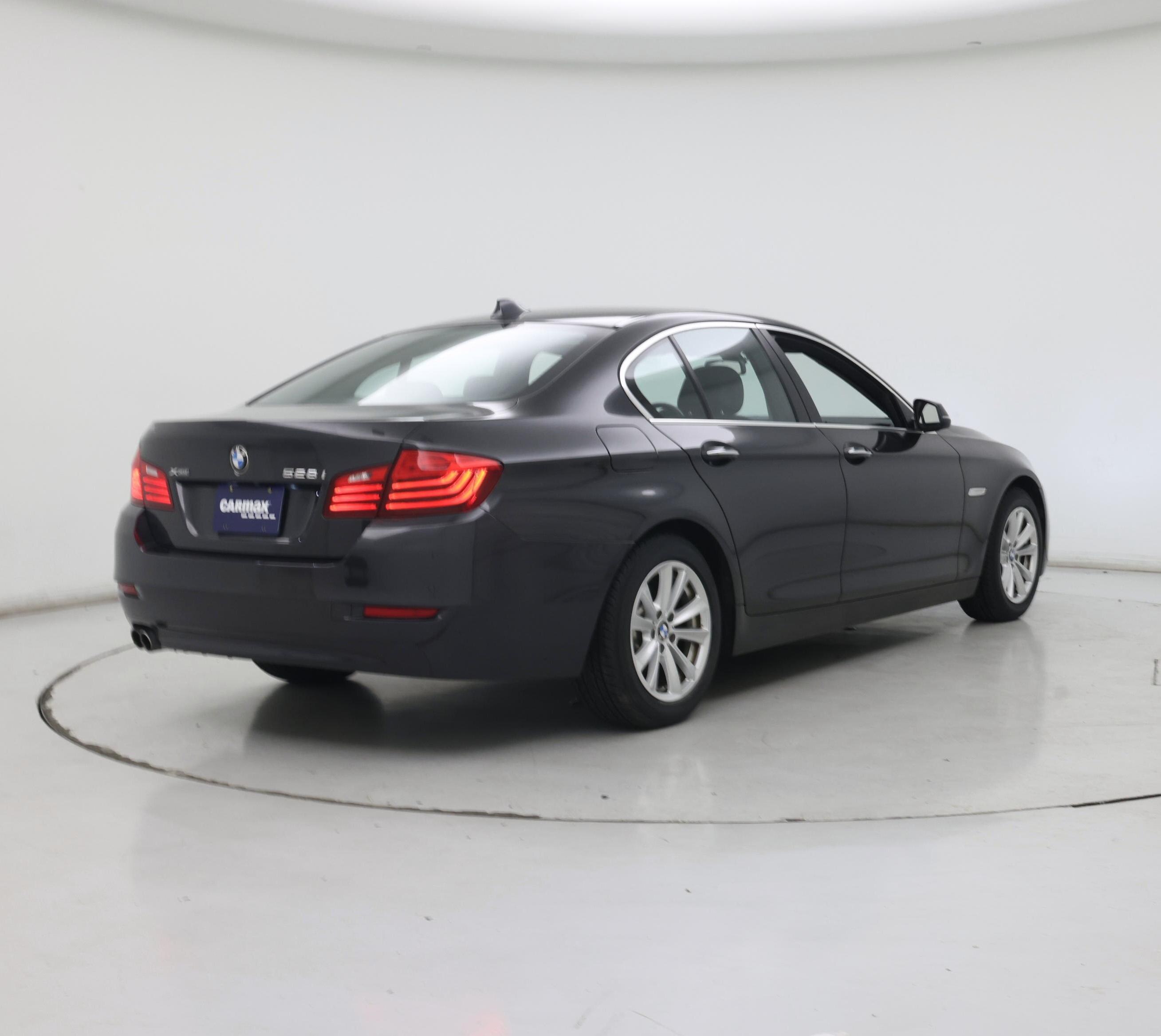 Thumbnail: 2014 BMW 5 Series - 8