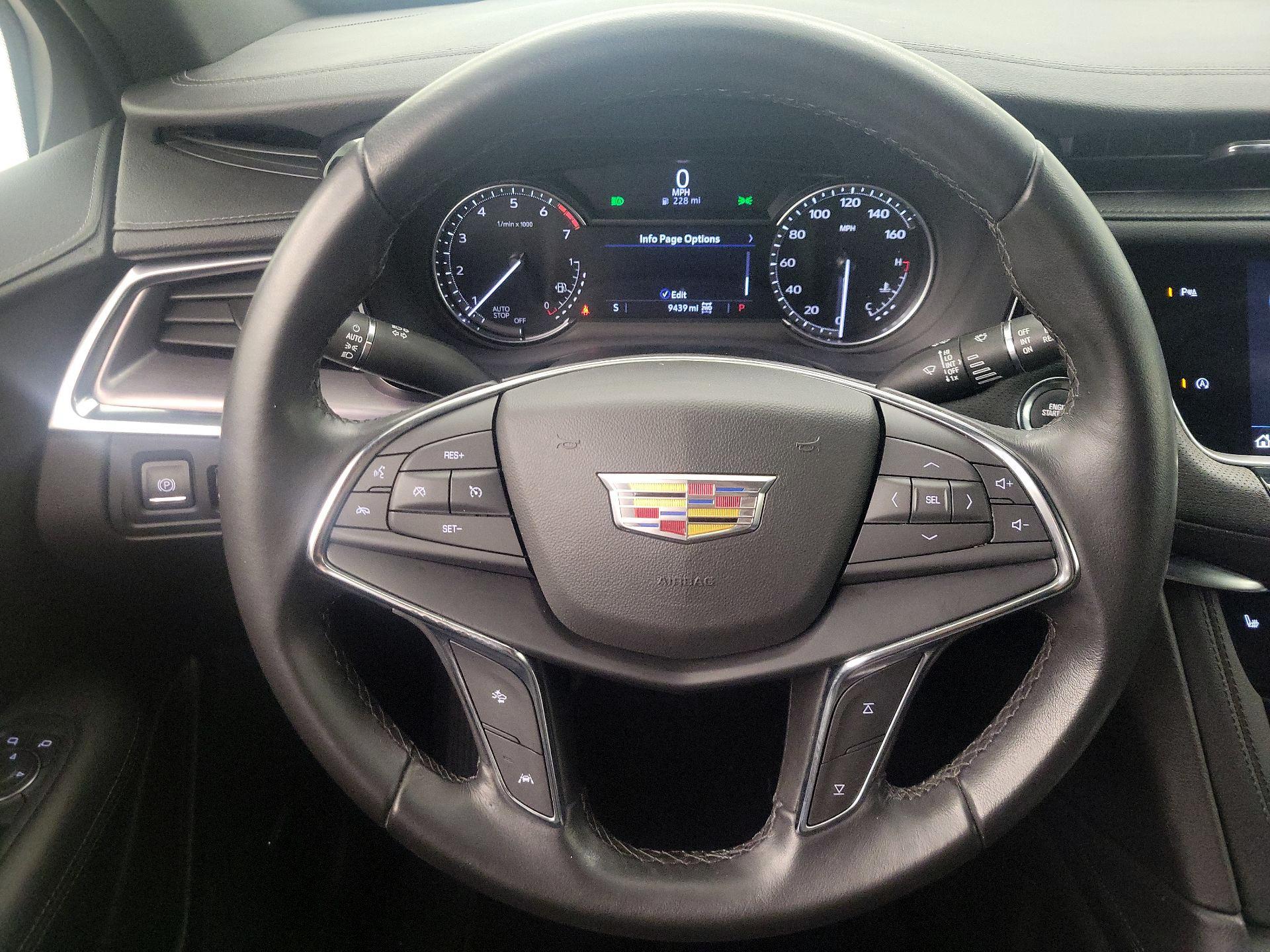 Thumbnail: 2021 Cadillac XT5 - 10