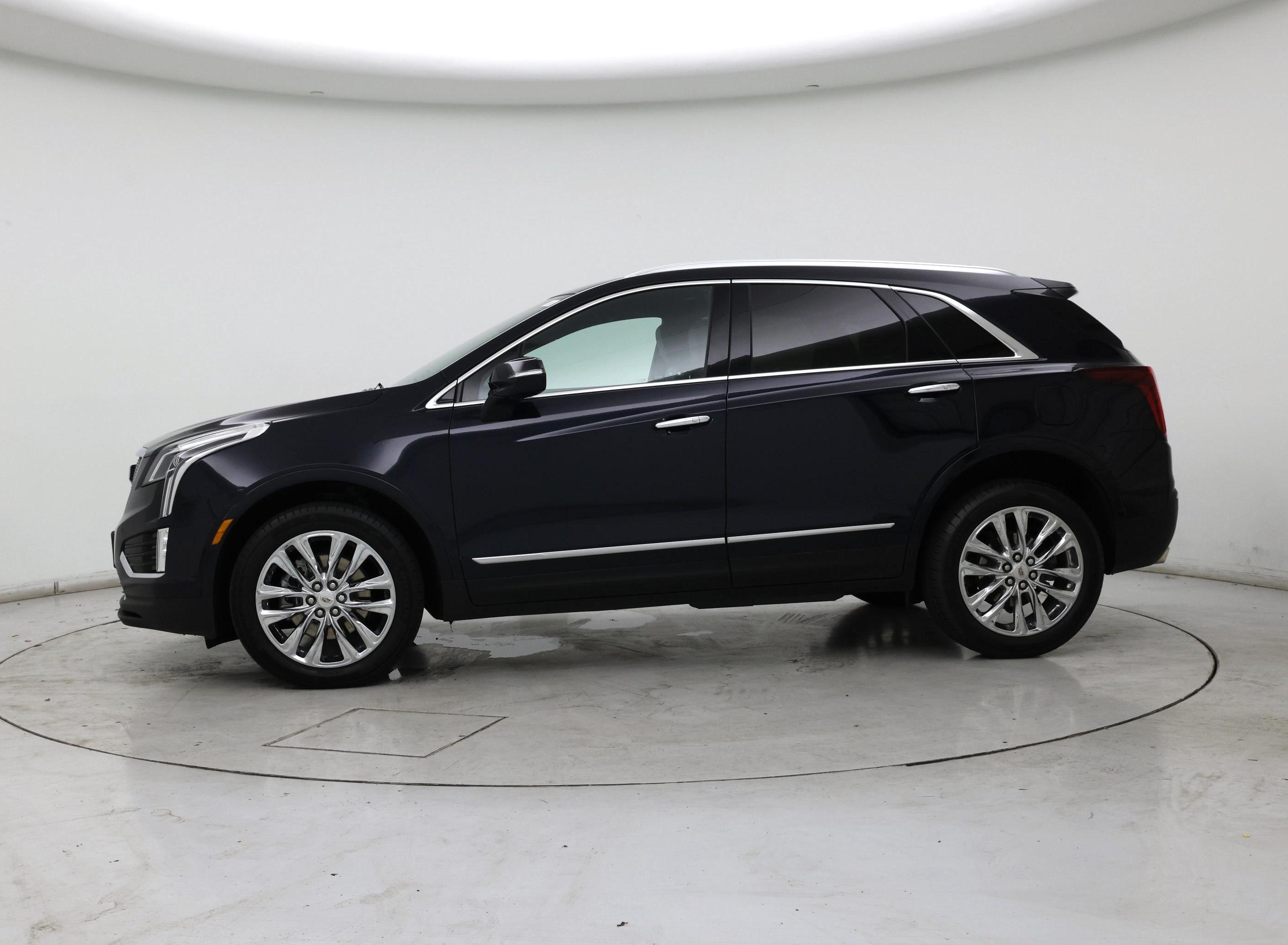 Thumbnail: 2021 Cadillac XT5 - 3