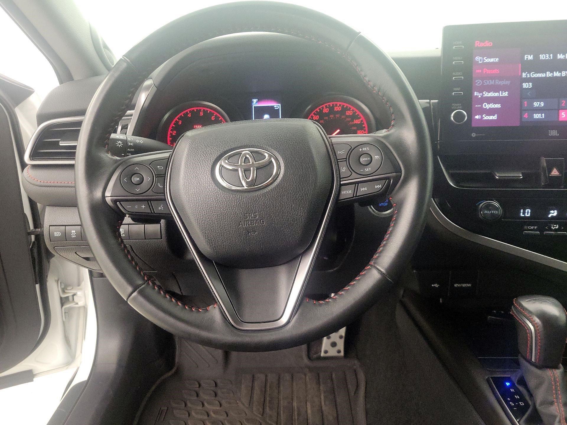 Thumbnail: 2022 Toyota Camry - 10