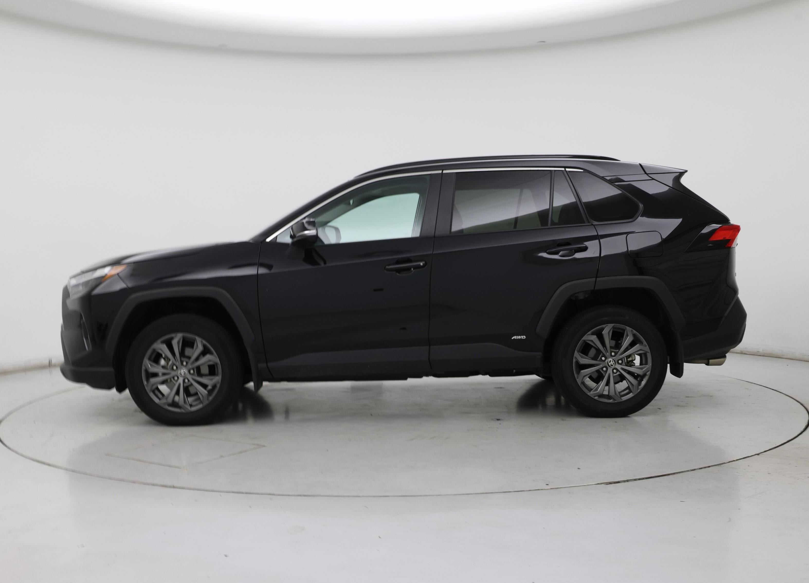 Thumbnail: 2024 Toyota RAV4 - 3