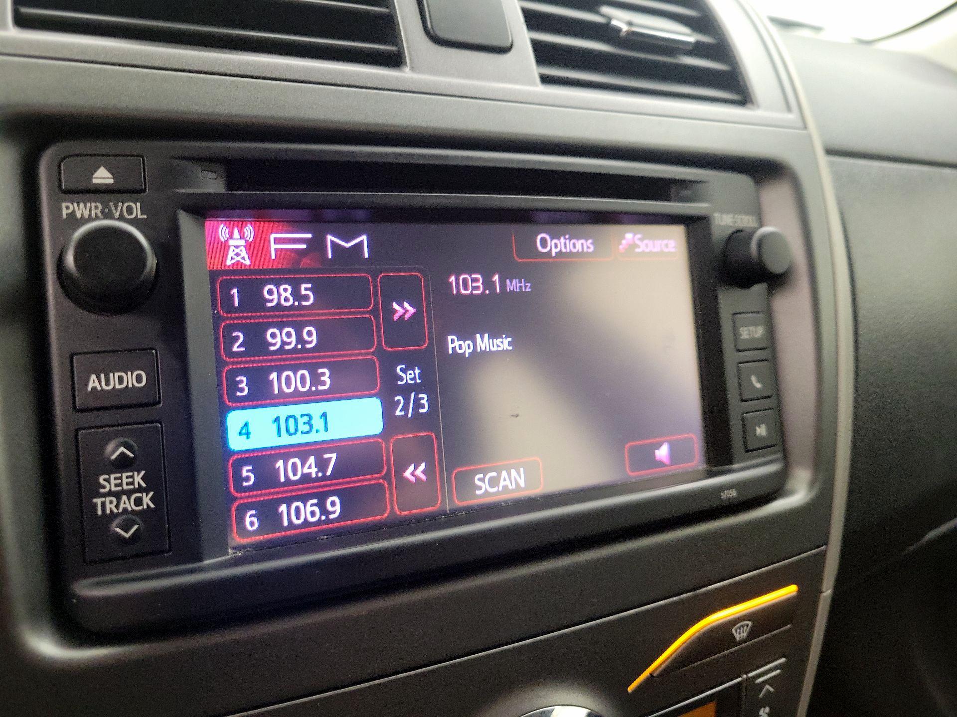 Thumbnail: 2013 Toyota Corolla - 14