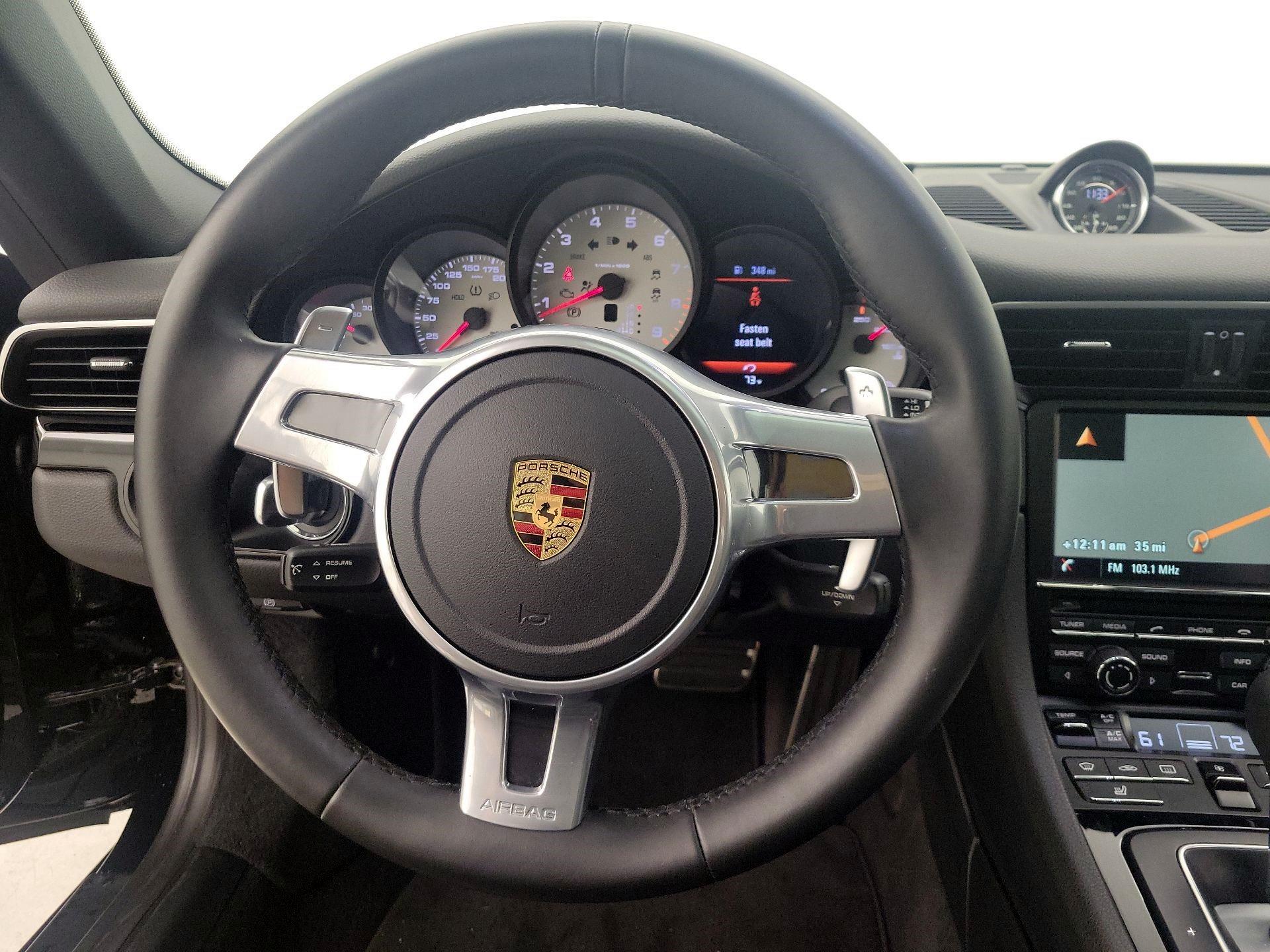 Thumbnail: 2016 Porsche 911 - 10