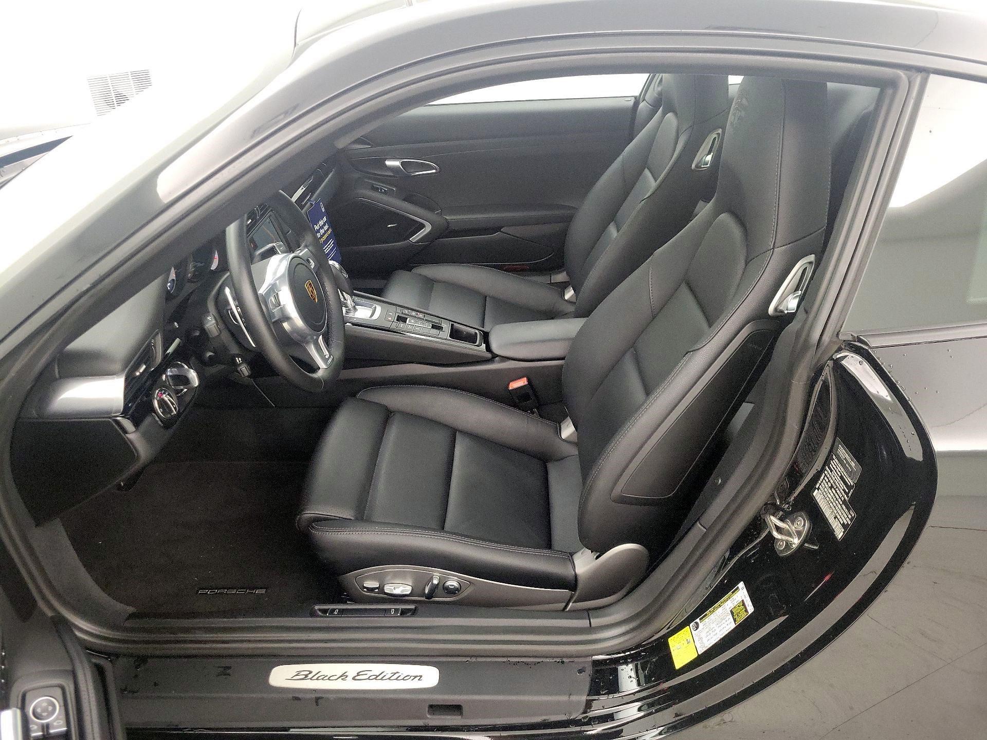 Thumbnail: 2016 Porsche 911 - 11