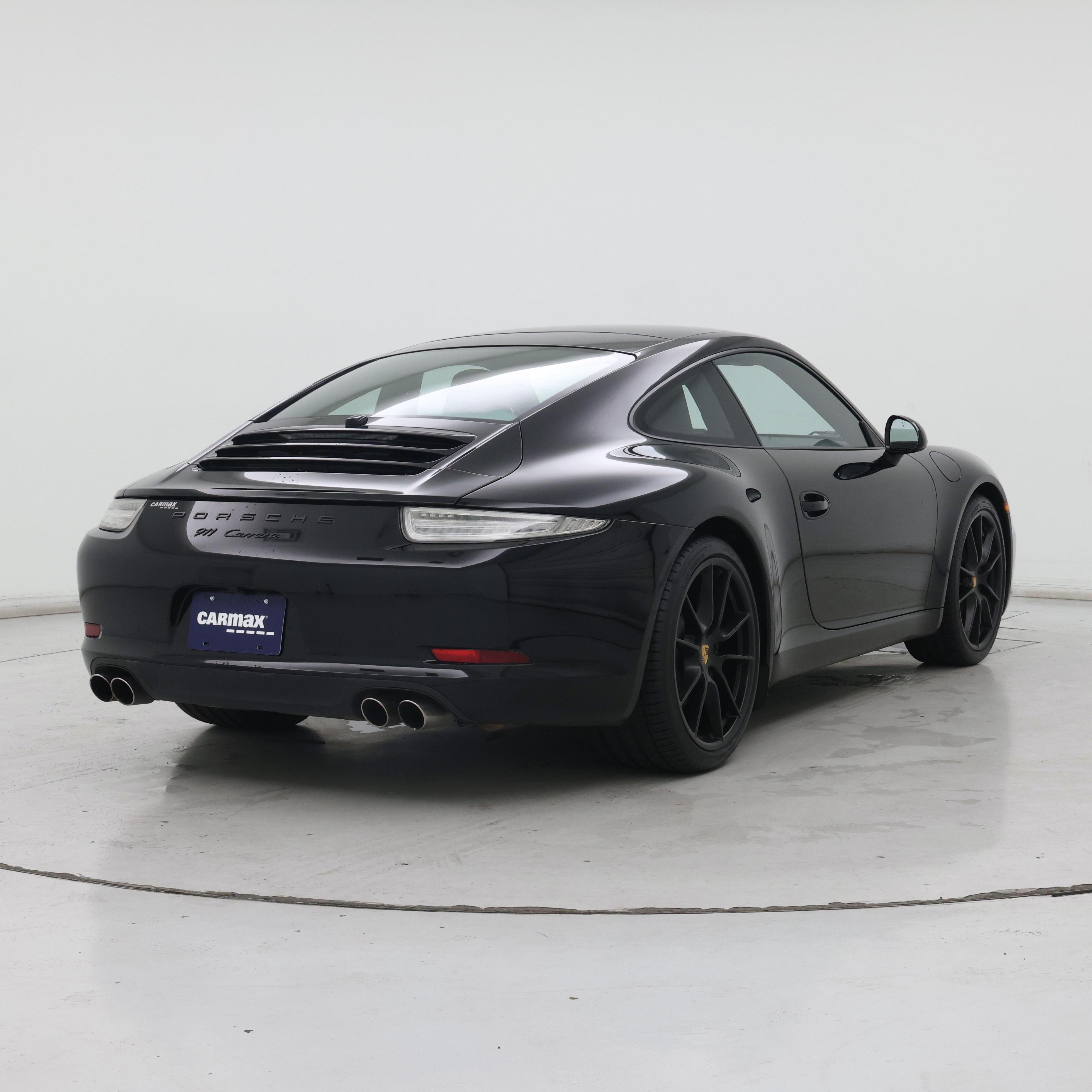 Thumbnail: 2016 Porsche 911 - 8