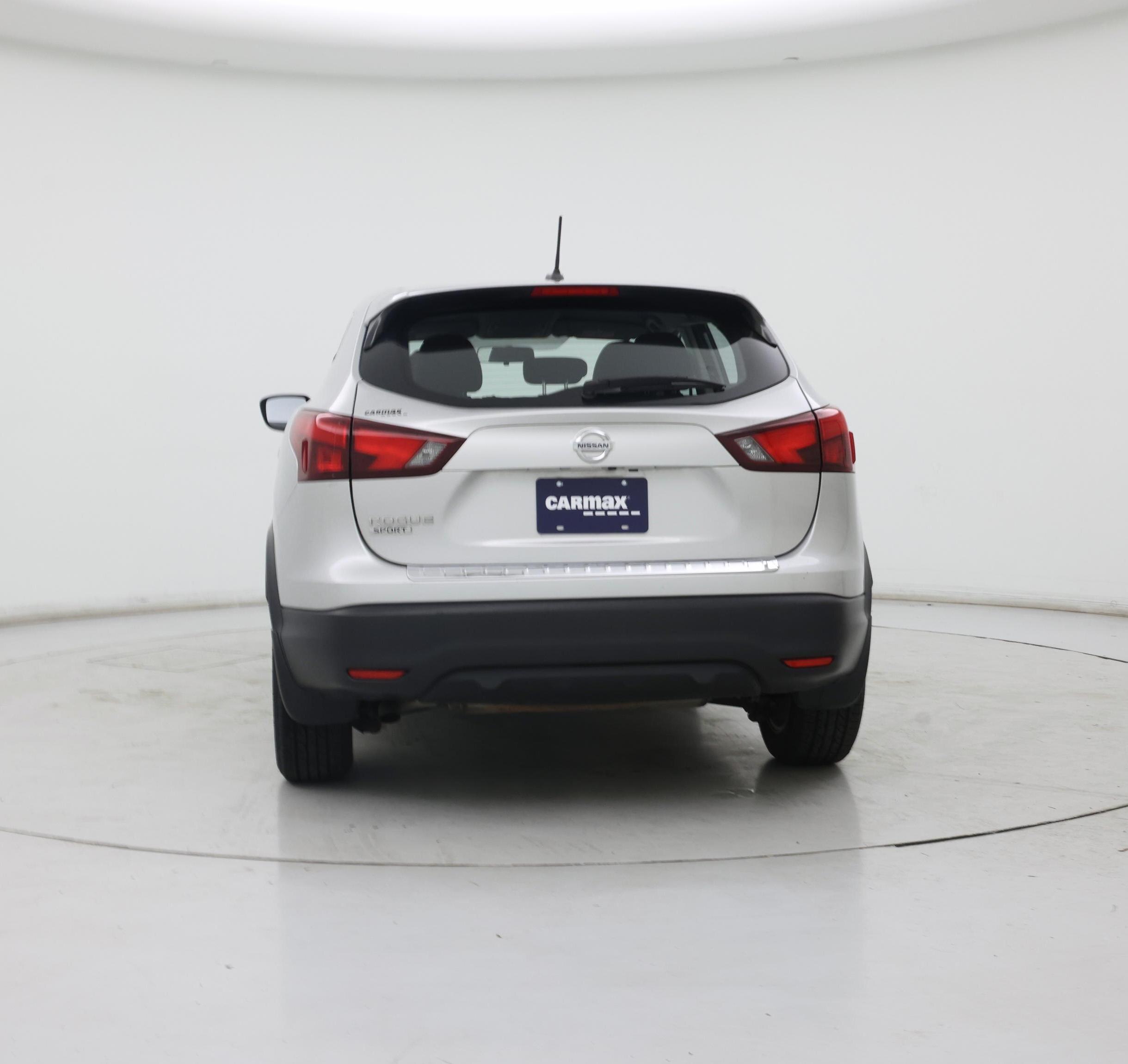 Thumbnail: 2017 Nissan Rogue Sport - 6